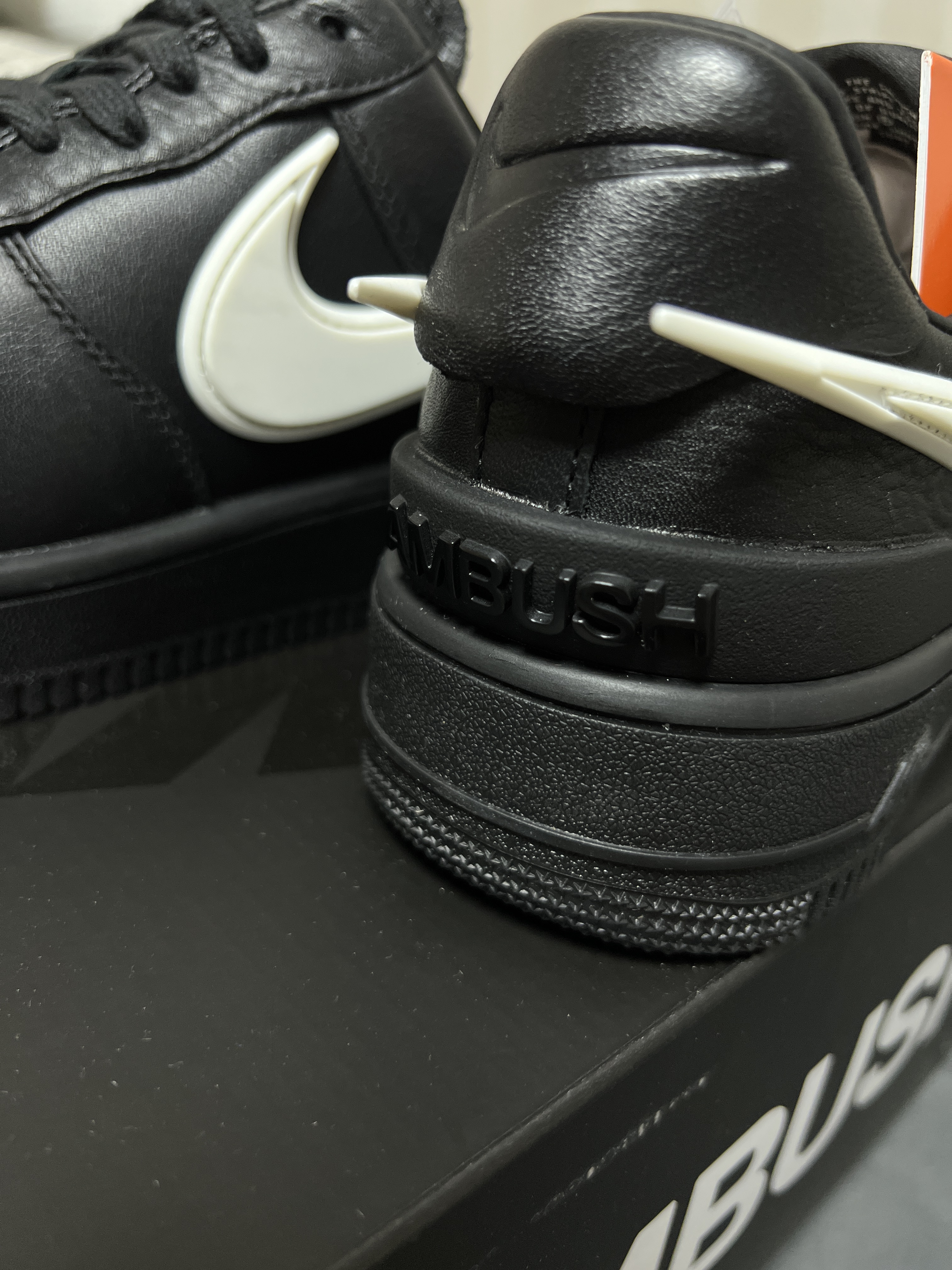 Nike x Ambush Air Force 1 Low SP Black 착용 스타일 - 5