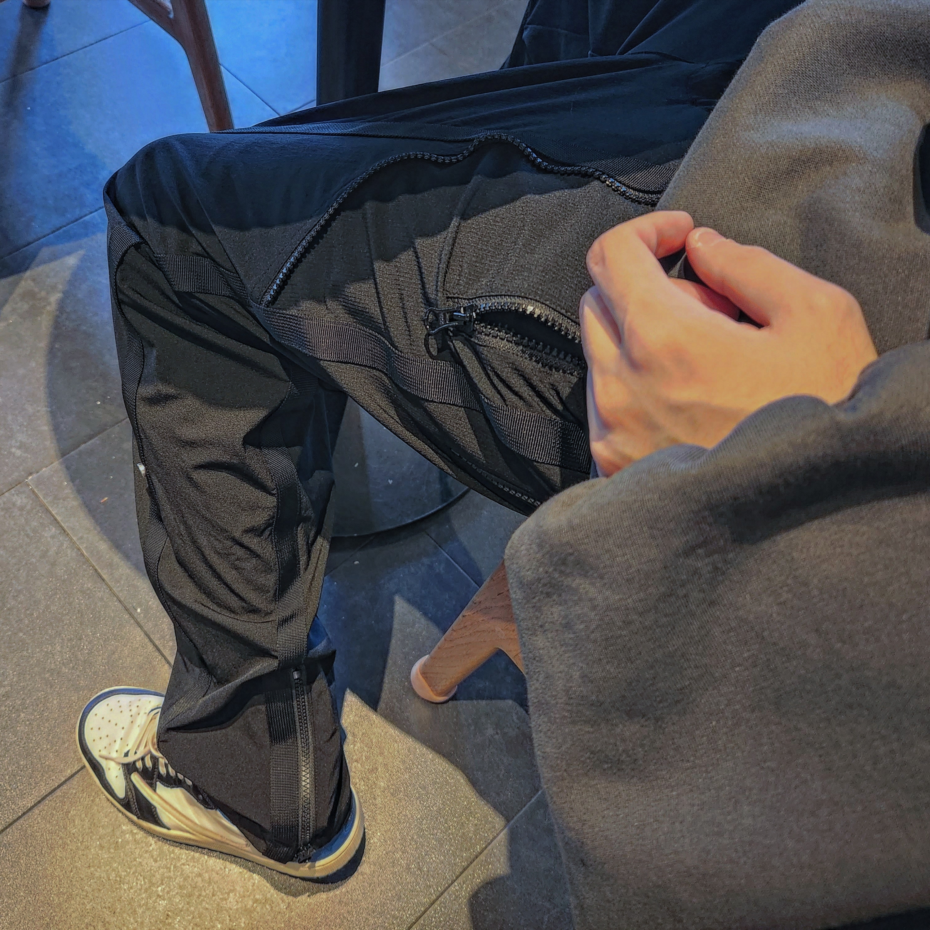 Undermycar Amsell Multi Taping Teeth Pants Raven - 22SS, Yeezy Gap Engineered By Balenciaga Dove Hoodie Black 착용 스타일