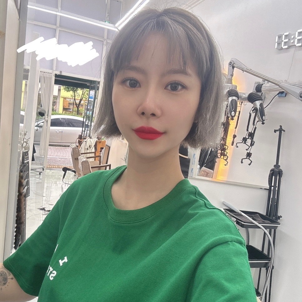 IAB Studio T-Shirt Green - 22FW 착용 스타일