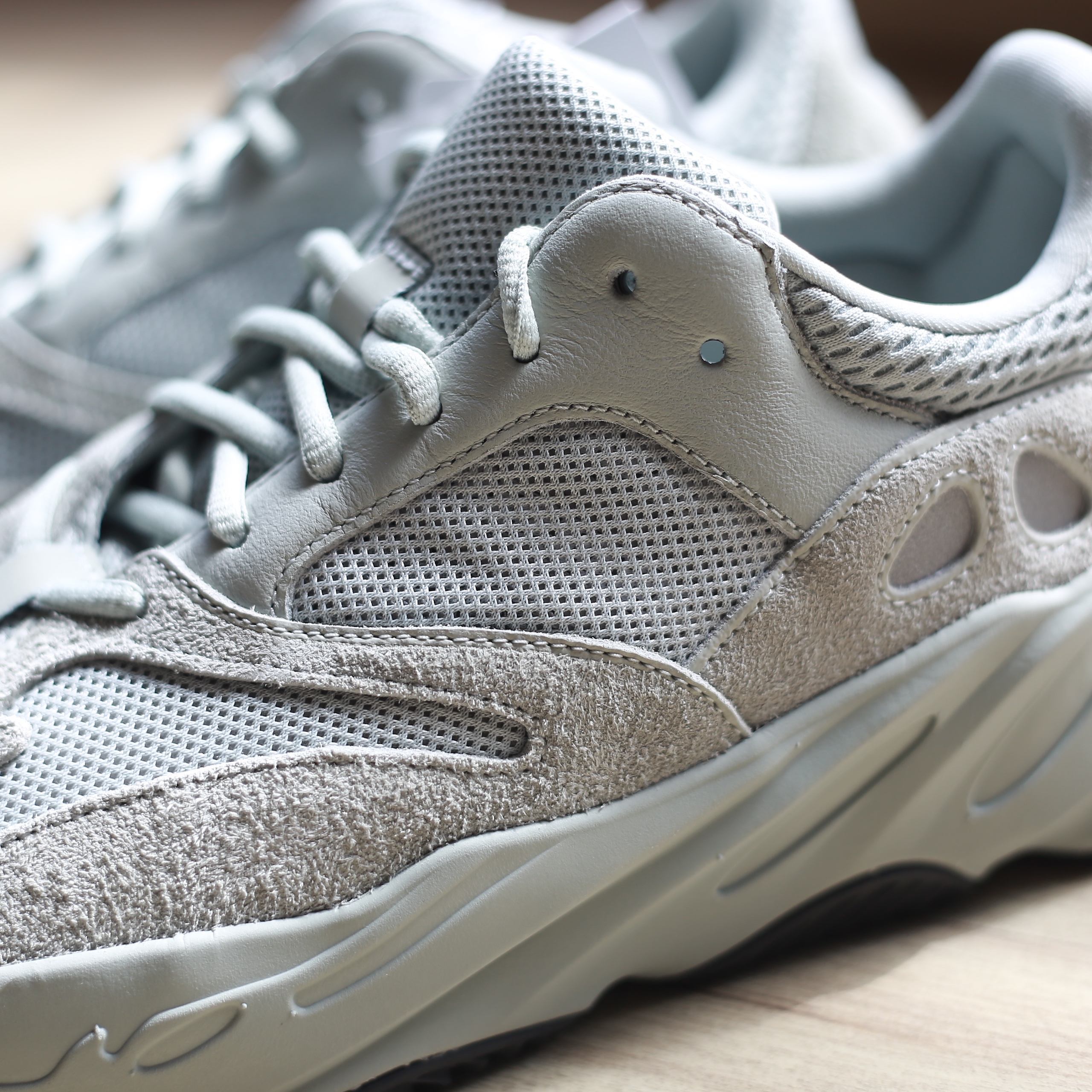 Adidas Yeezy Boost 700 Salt 2023 착용 스타일