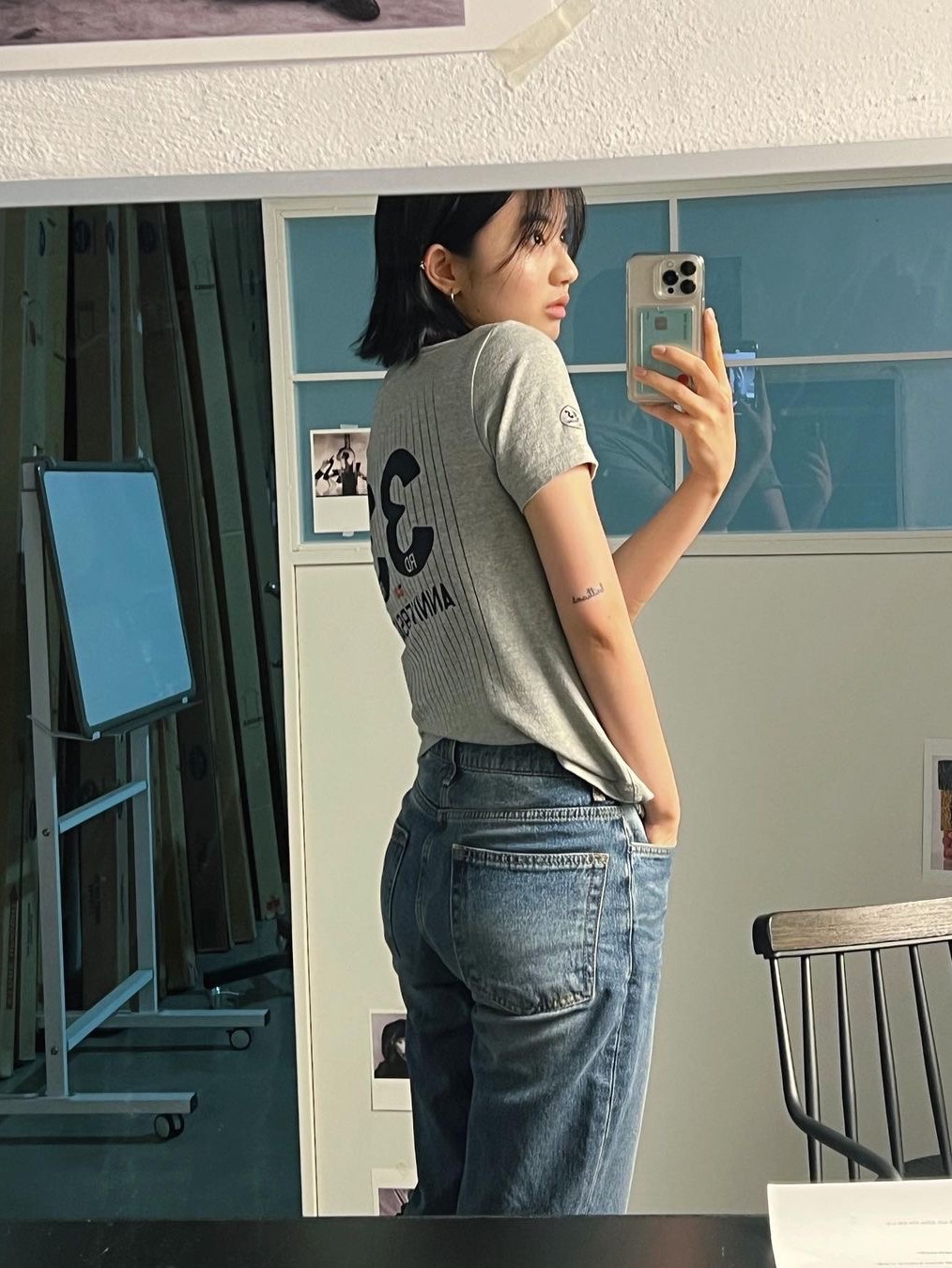 Safarispot Women 1/2 Safarispots Magazine Tee Gray 착용 스타일