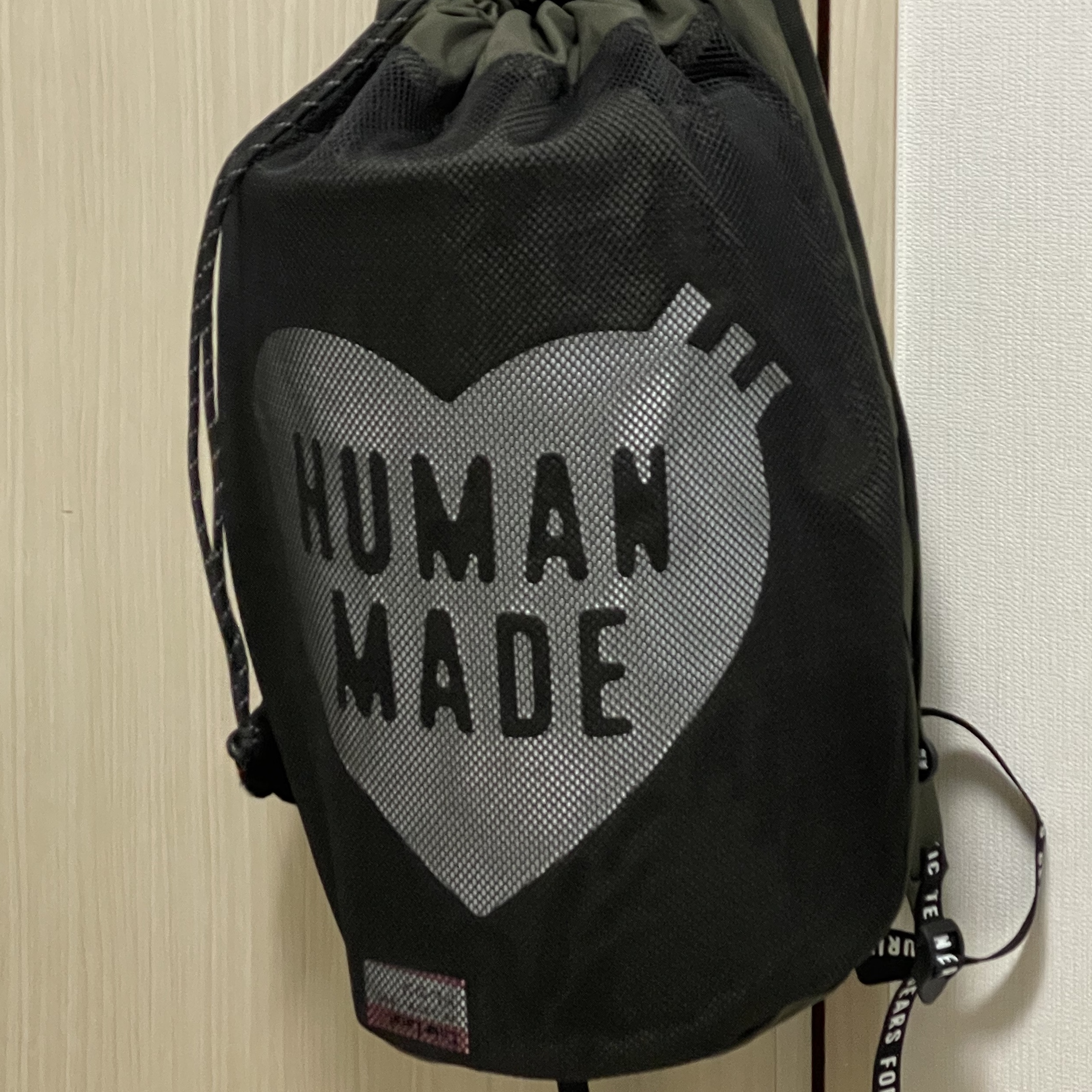 Human Made Drawstring Backpack Olive Drab 착용 스타일