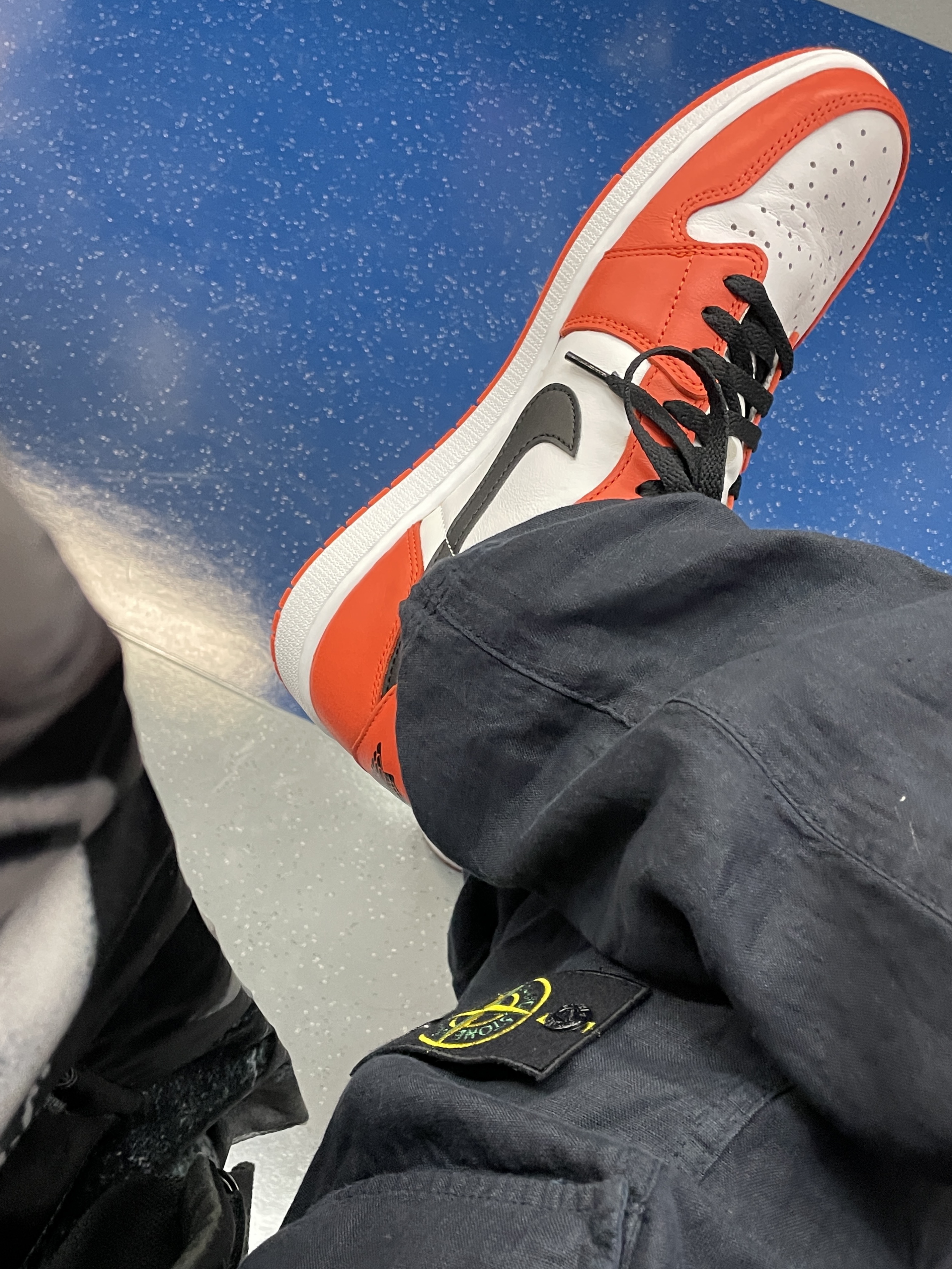 Jordan 1 Low OG Starfish, Stone Island 31303 Cargo Pants Navy Blue - 23SS 착용 스타일 - 1