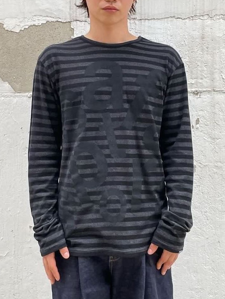 [KREAM 단독] Safarispot Ticketing Stripe Border Tee Black 착용 스타일 - 1