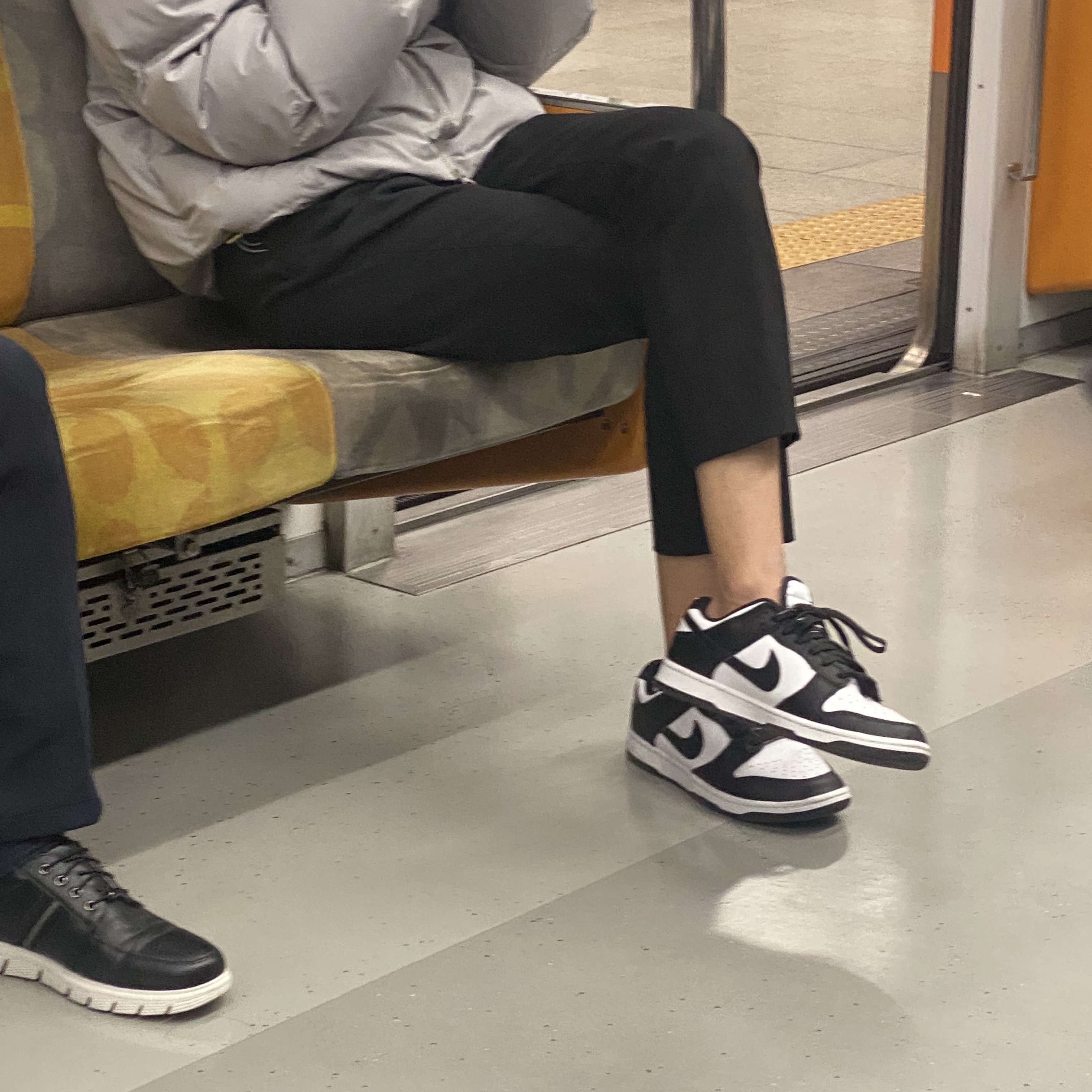 Nike Dunk Low Retro Black 착용 스타일