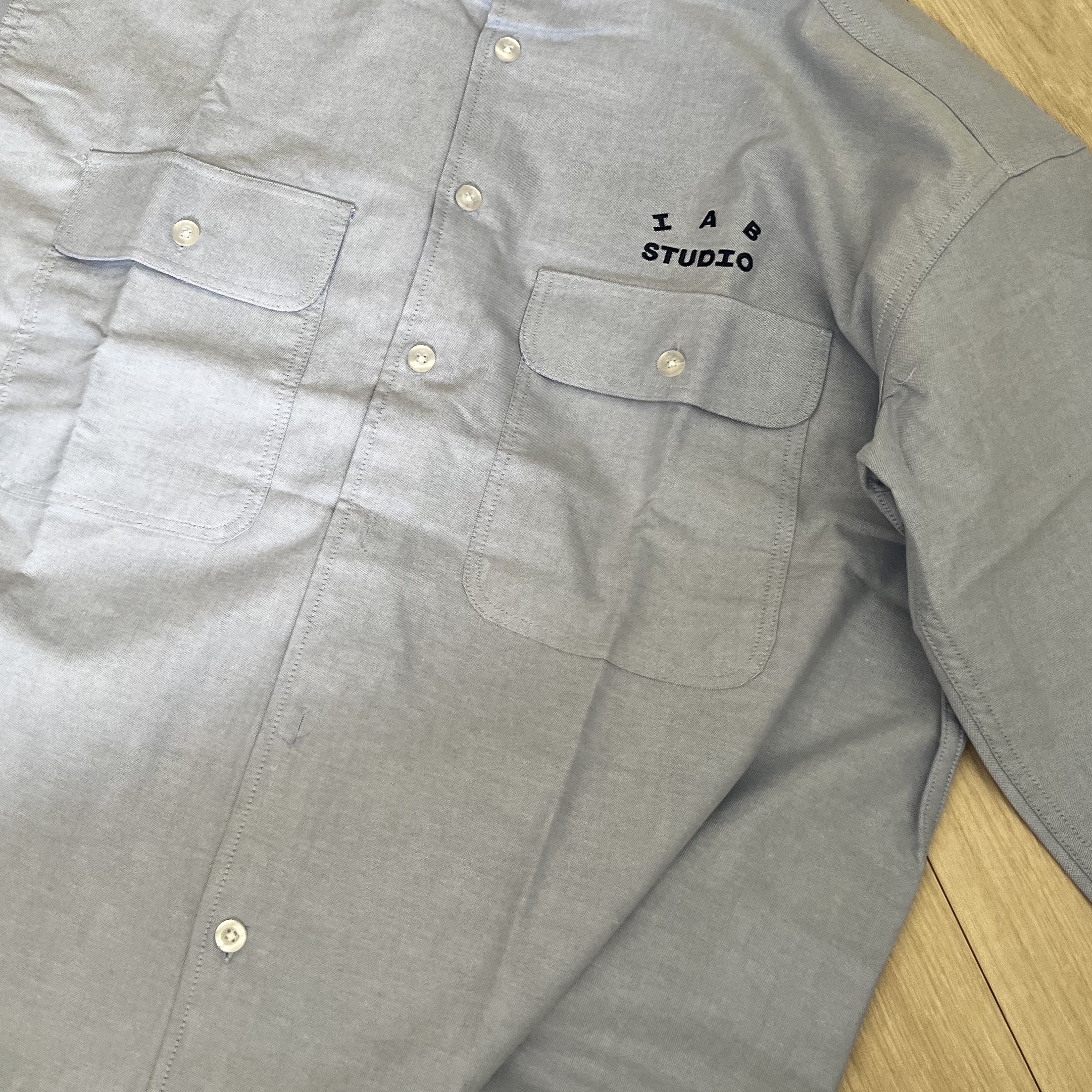 IAB Studio Work Shirt Sky Blue - The Hyundai Seoul Exclusive 착용 스타일