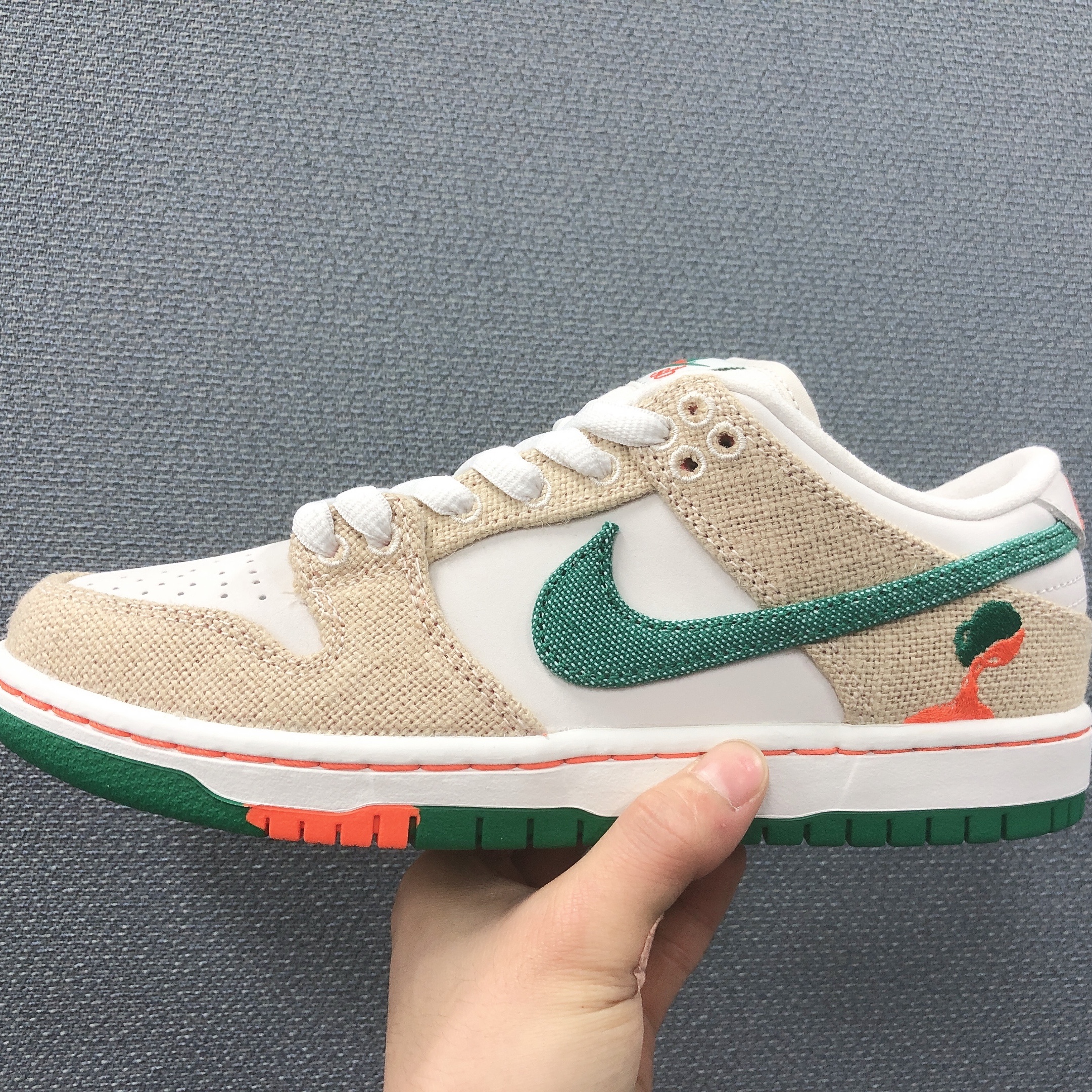 Nike x Jarritos SB Dunk Low Phantom and Malachite 착용 스타일 - 2