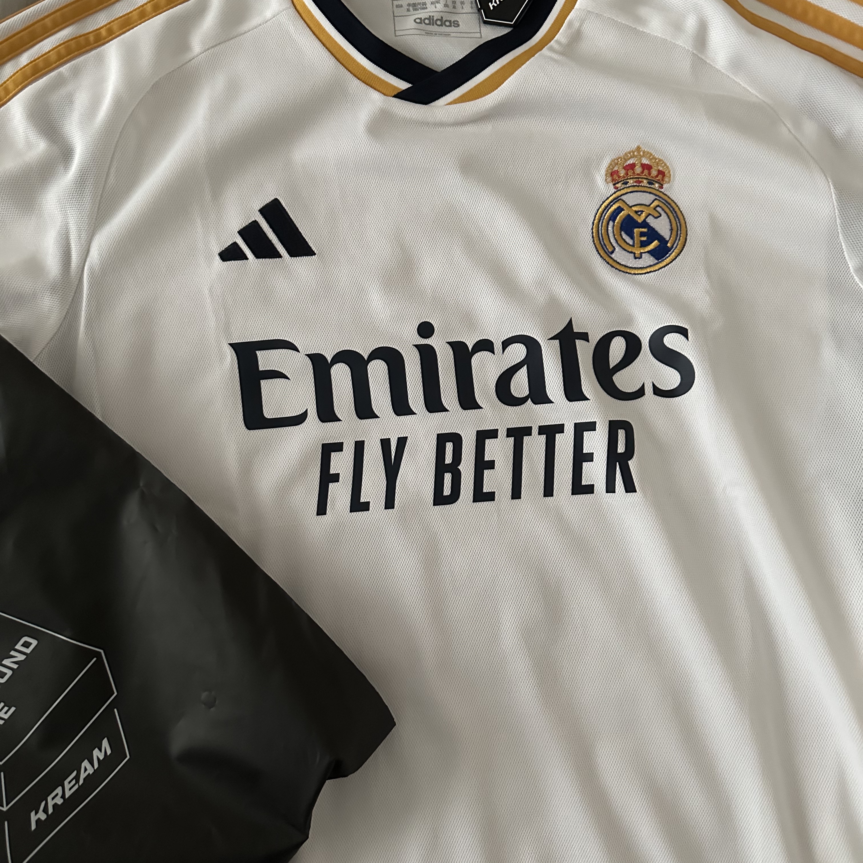 Adidas Real Madrid 2023/24 Home Jersey White - KR Sizing (Non Marking Ver.) 착용 스타일