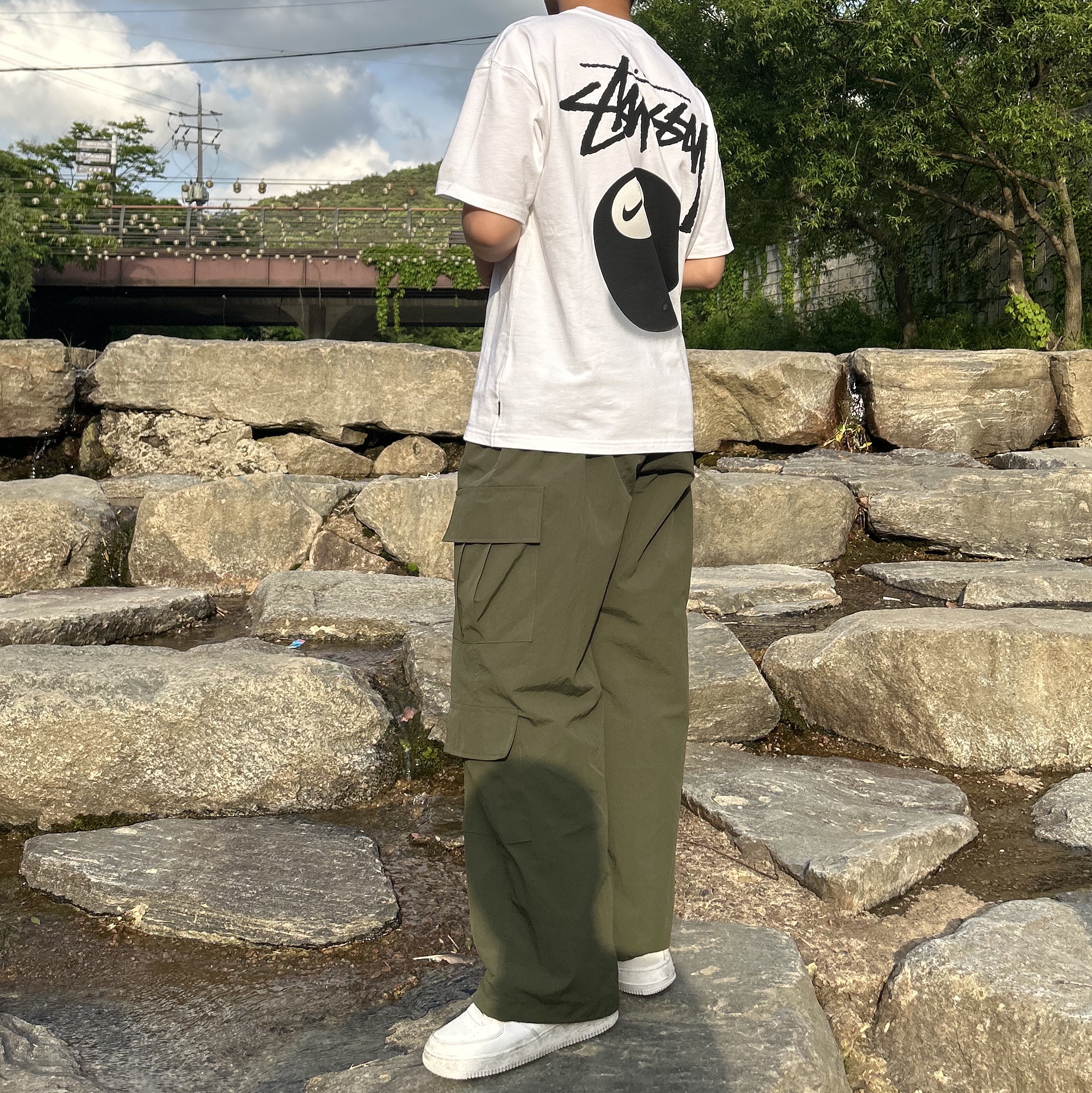 Nike x Stussy NRG FL SS 8 Ball T-Shirt White (DO9323-100) 착용 스타일