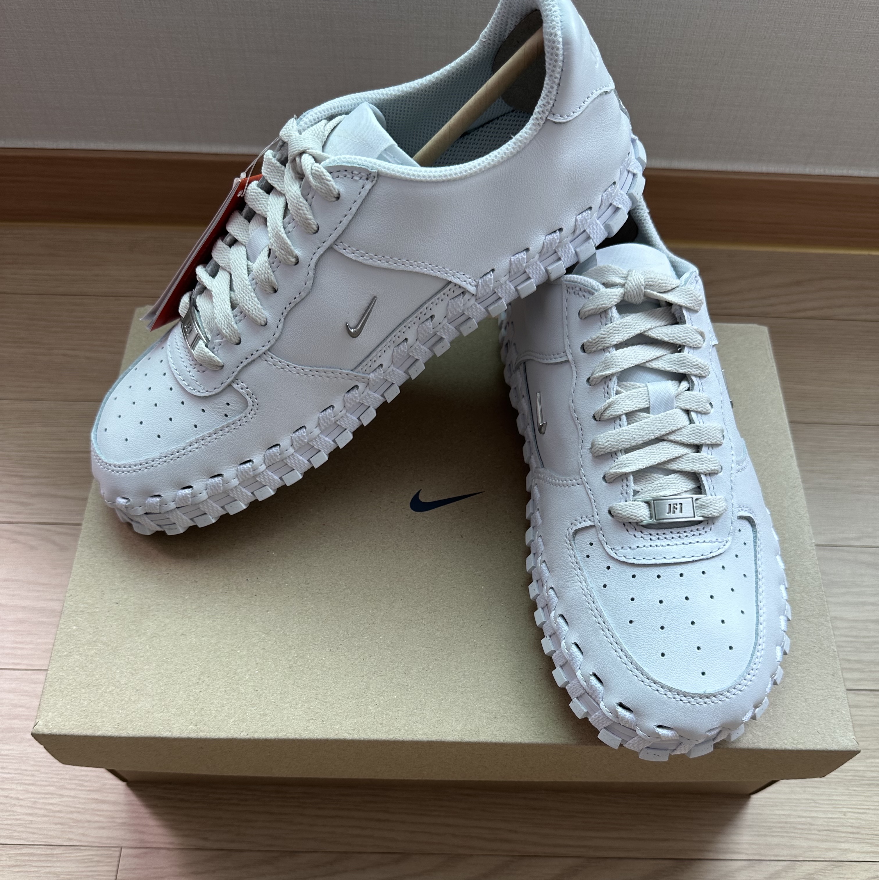 Nike x Jacquemus J Force 1 Low LX SP White 착용 스타일 - 3