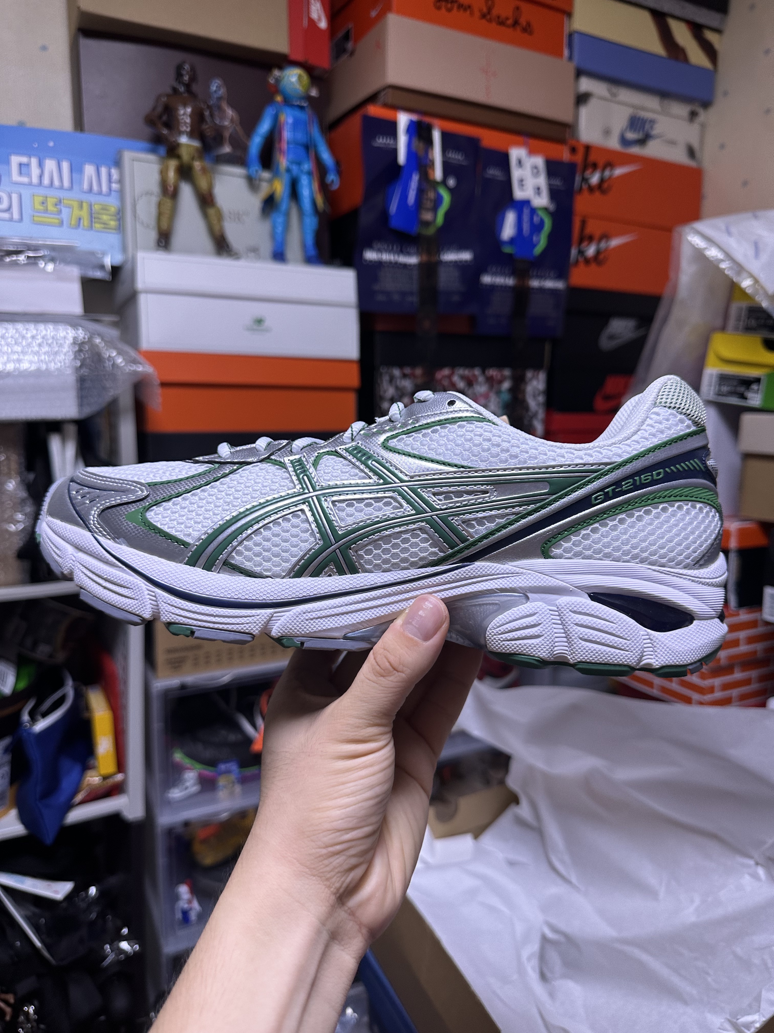 Asics GT-2160 White Shamrock Green 착용 스타일