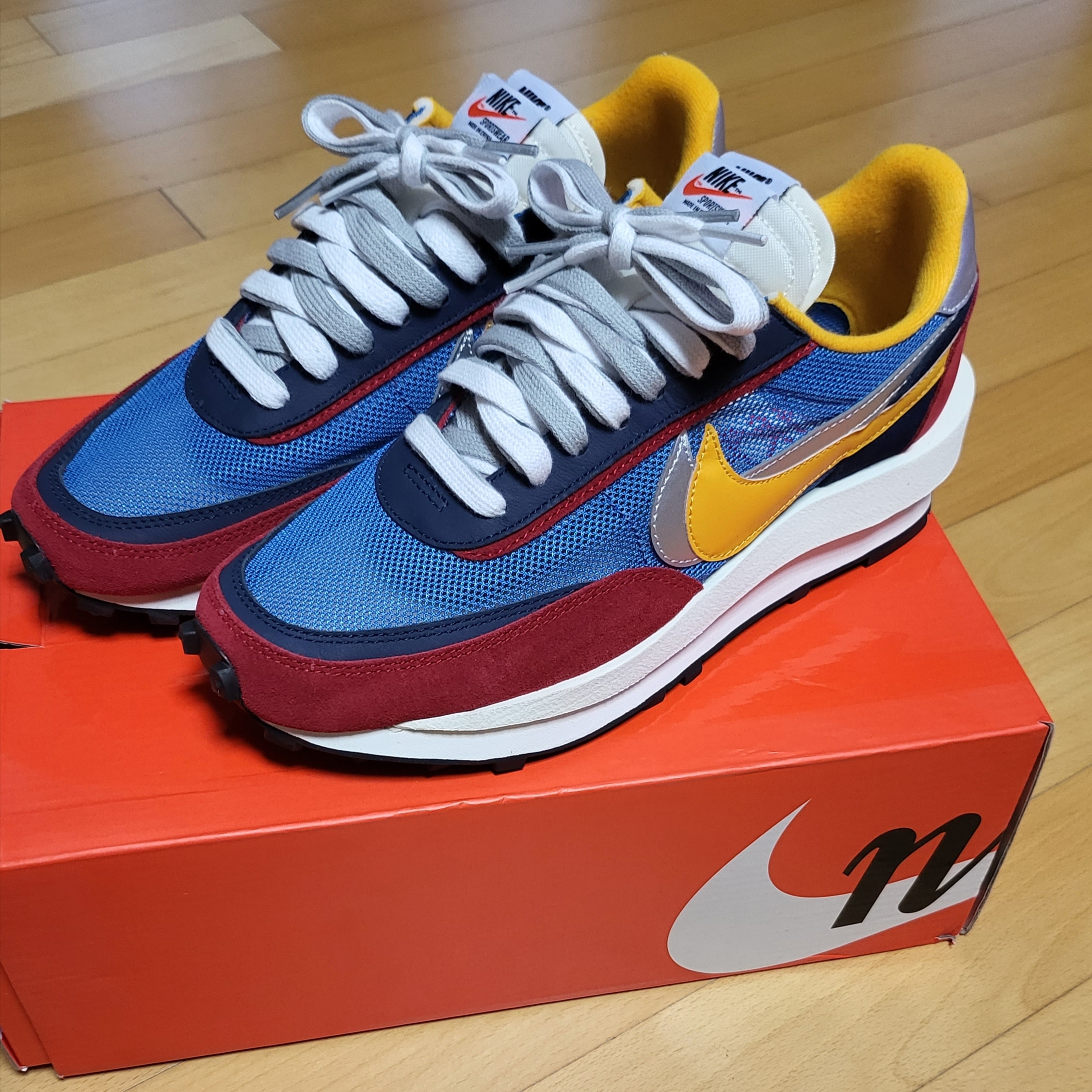 Nike x Sacai LDWaffle Blue Multi 착용 스타일
