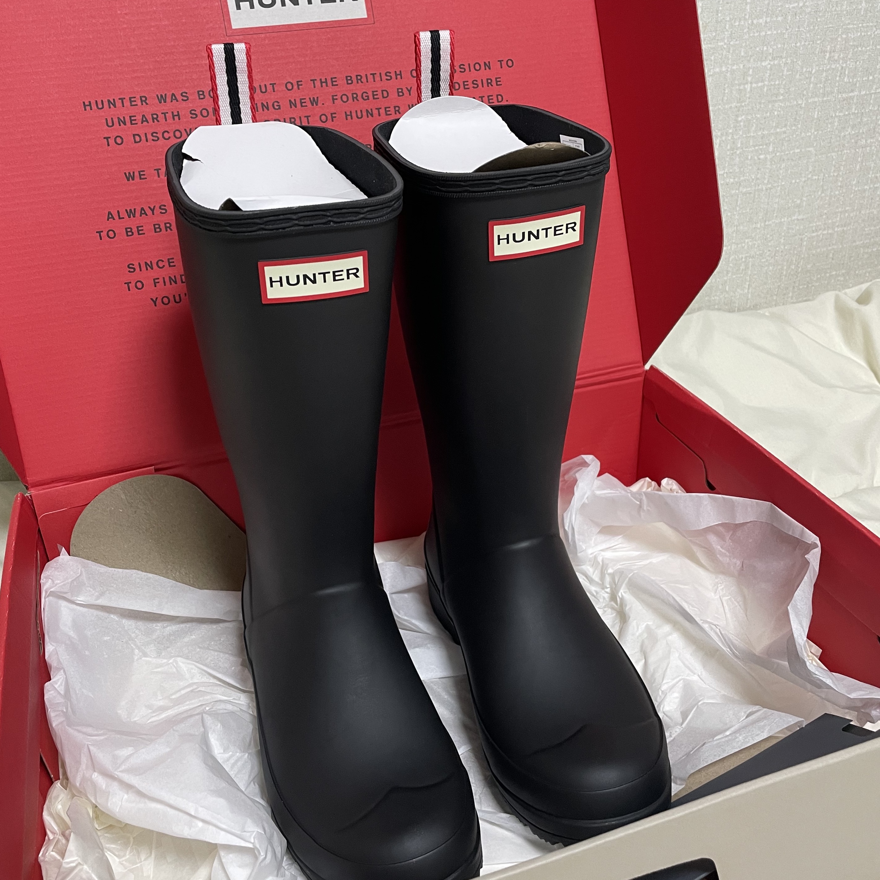 (W) Hunter Play Tall Wellington Rain Boots Black 착용 스타일