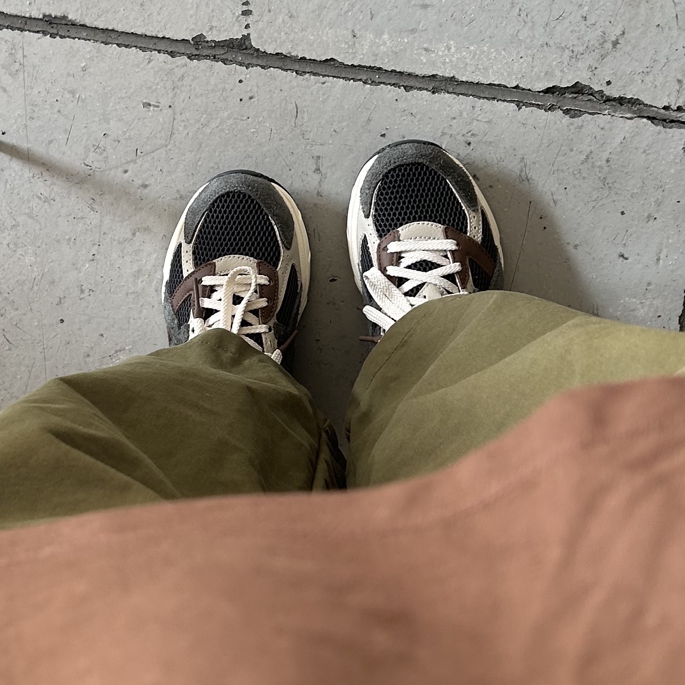 Asics x Hal Studios Gel-1130 MK-II Forest 착용 스타일 - 1