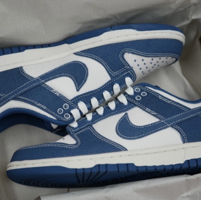 Nike Dunk Low Retro SE Industrial Blue 착용 스타일