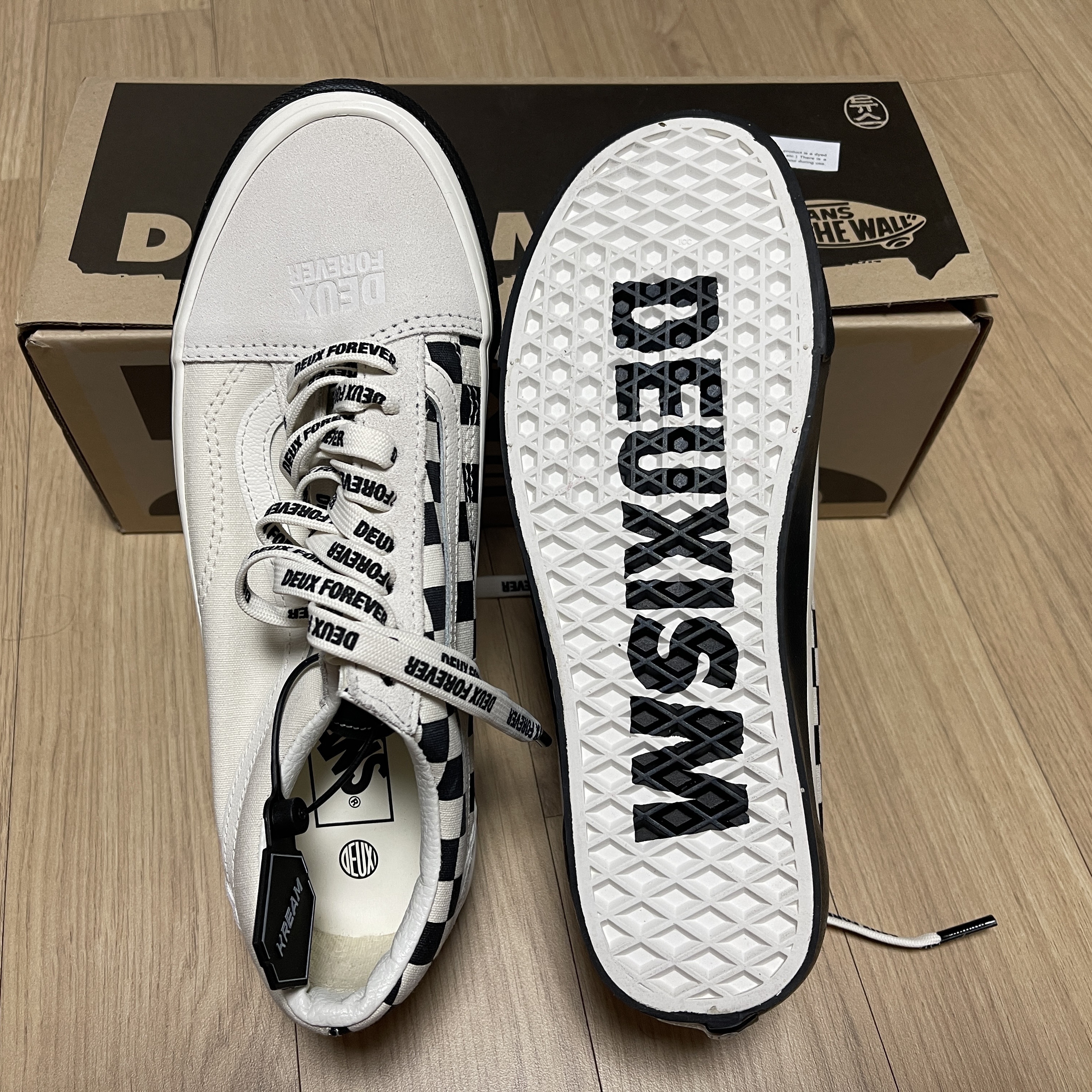 Vans x Deux Old Skool 36 DX Creamwhite 착용 스타일 - 2