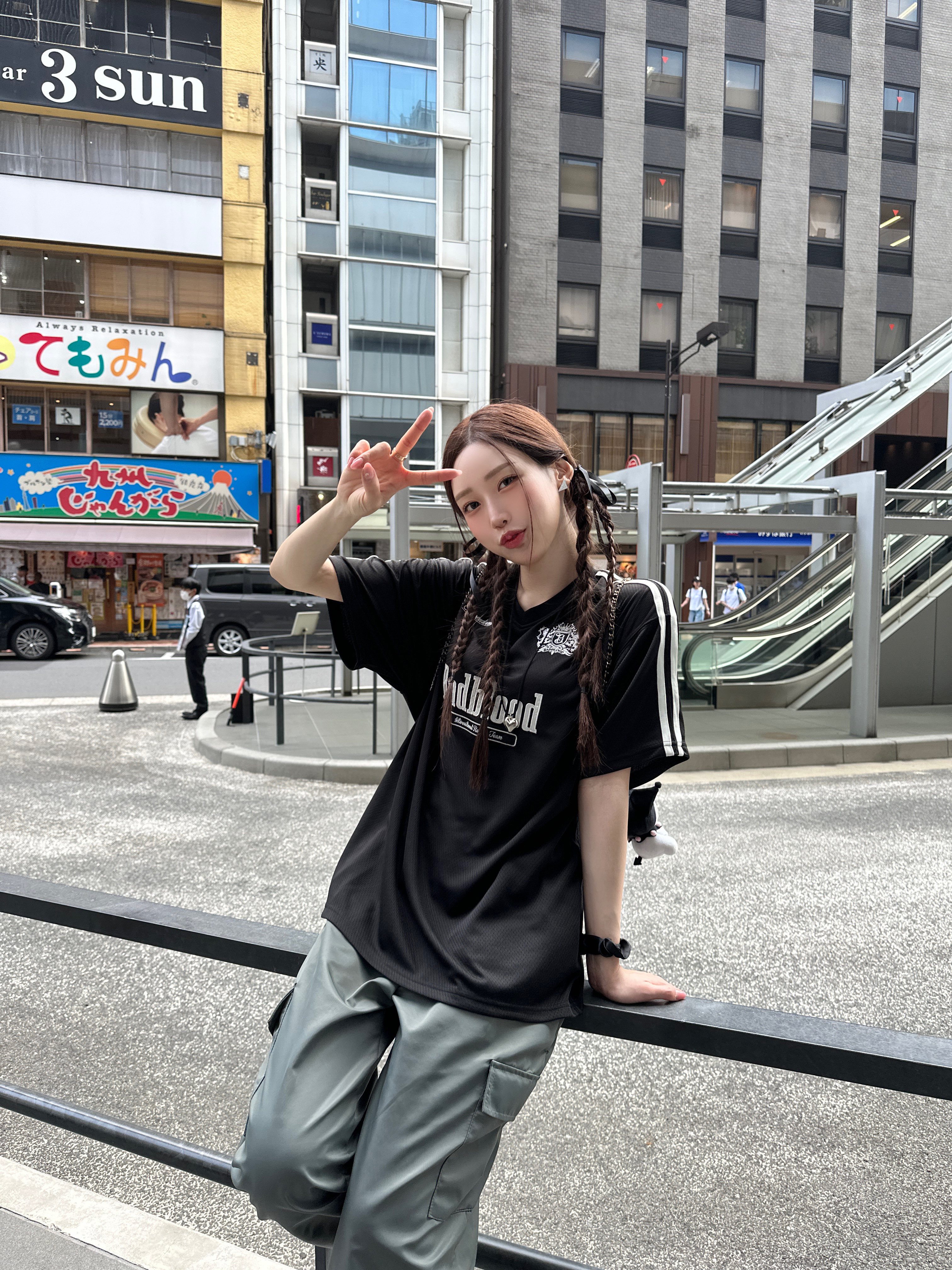 Chanel Small Gabrielle Backpack Aged Calfskin & Gold Silver Black, (W) Adidas Superstar Bonega Cloud White Core Black 착용 스타일 - 1