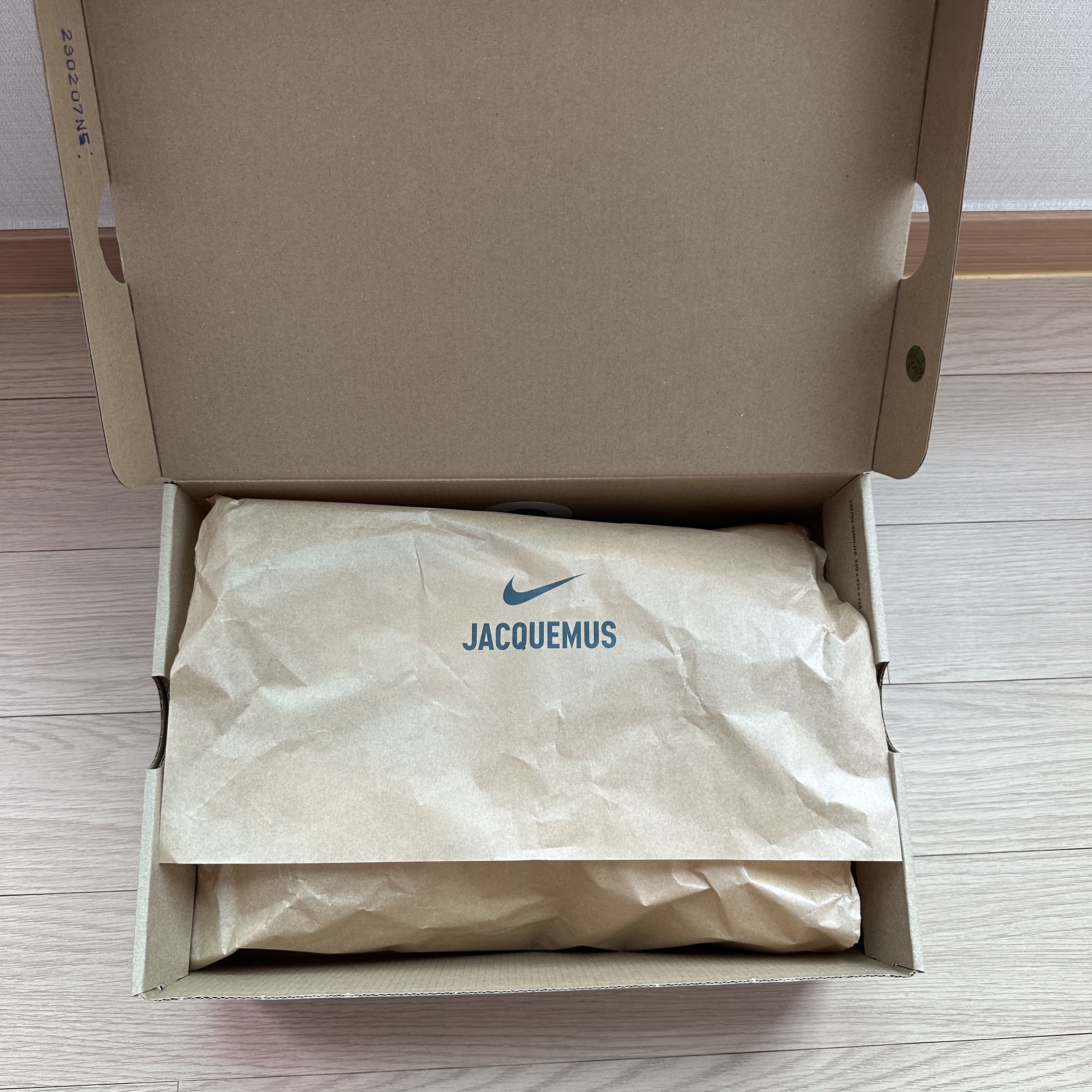 Nike x Jacquemus J Force 1 Low LX SP White 착용 스타일 - 1