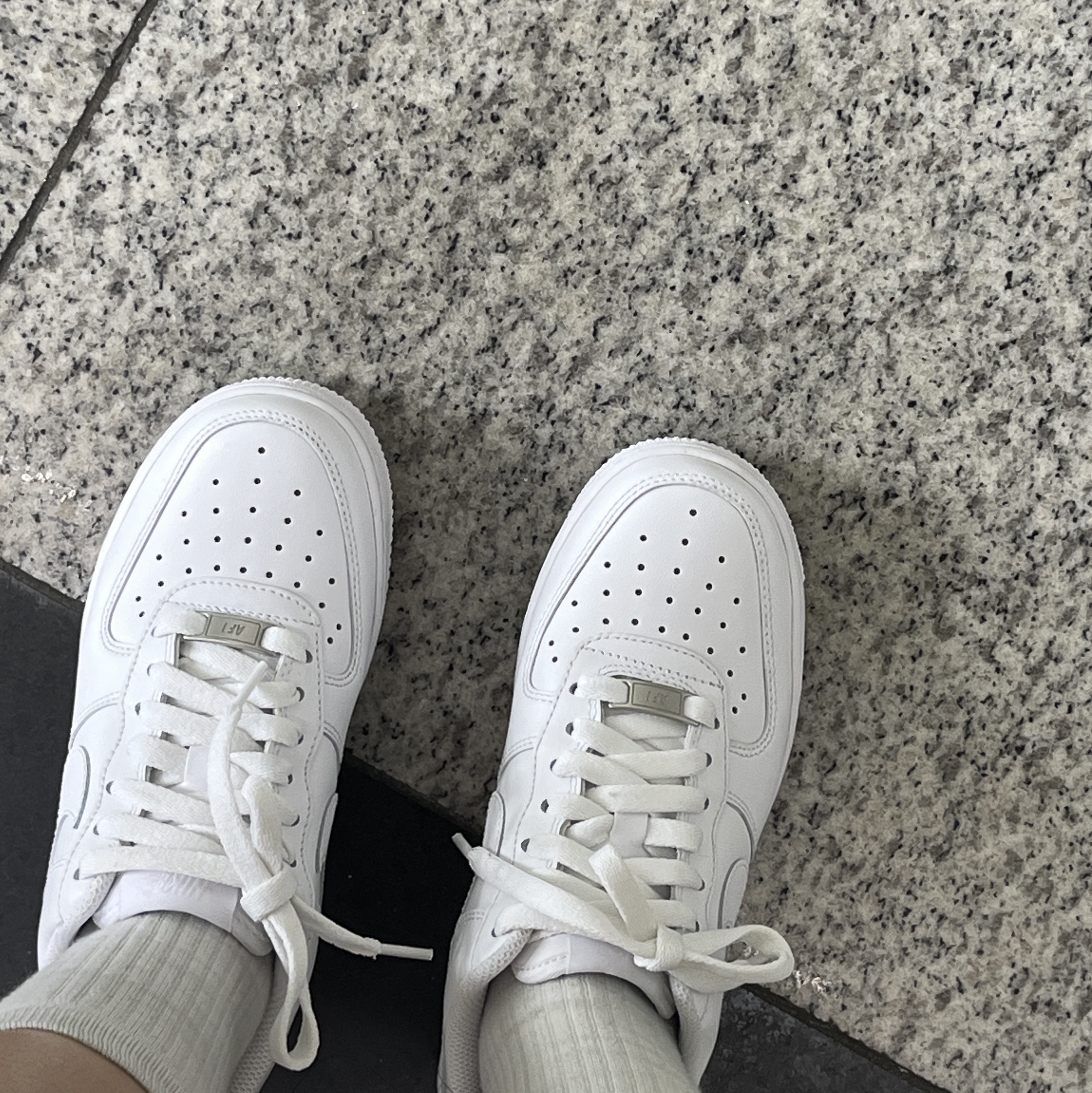 (W) Nike Air Force 1 '07 Low White 착용 스타일