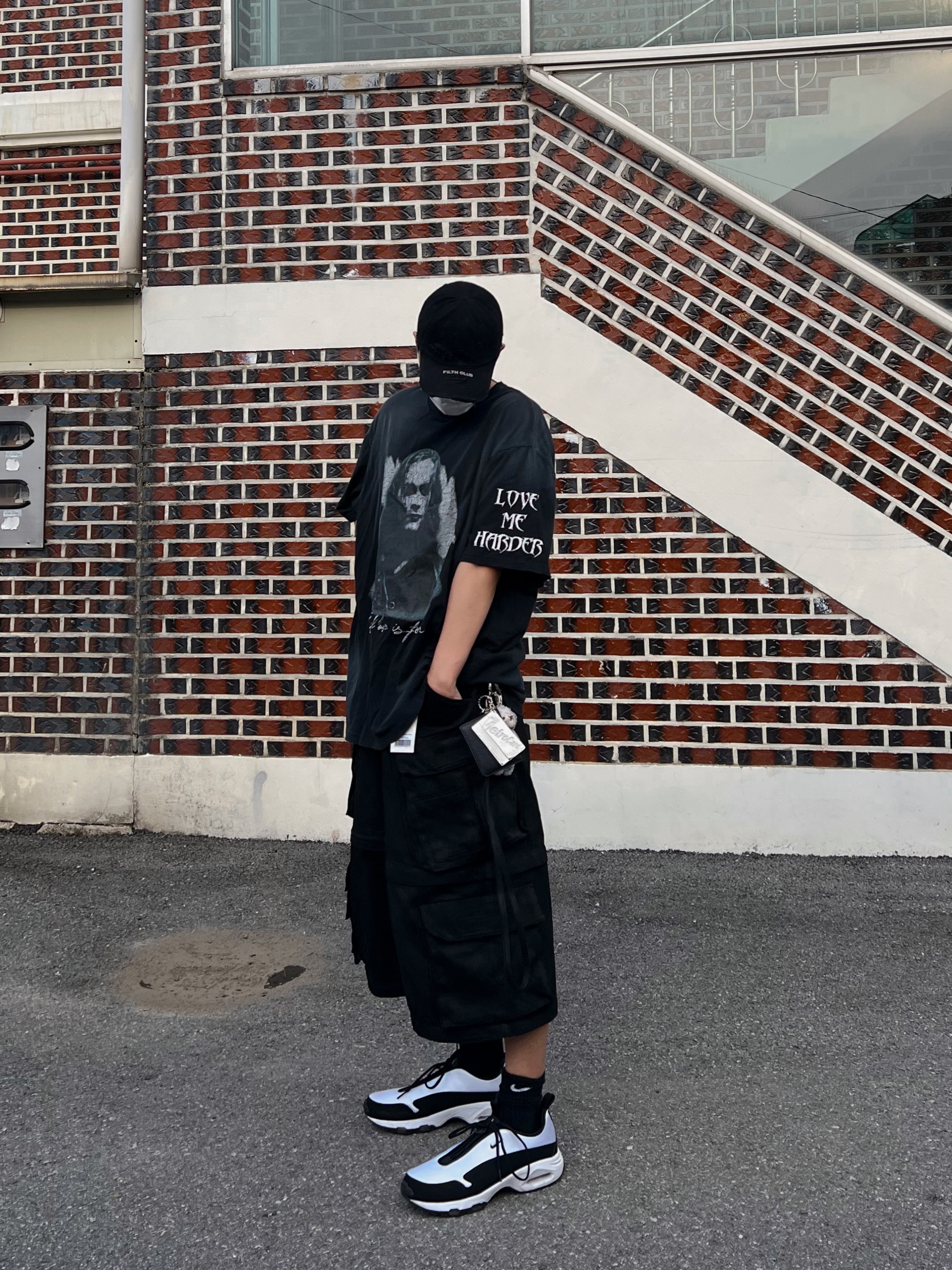 Project G/R Crow Worldtour T-Shirt Washed Black, Nike x Comme des Garcons Homme Plus Air Max Sunder SP White Black 착용 스타일