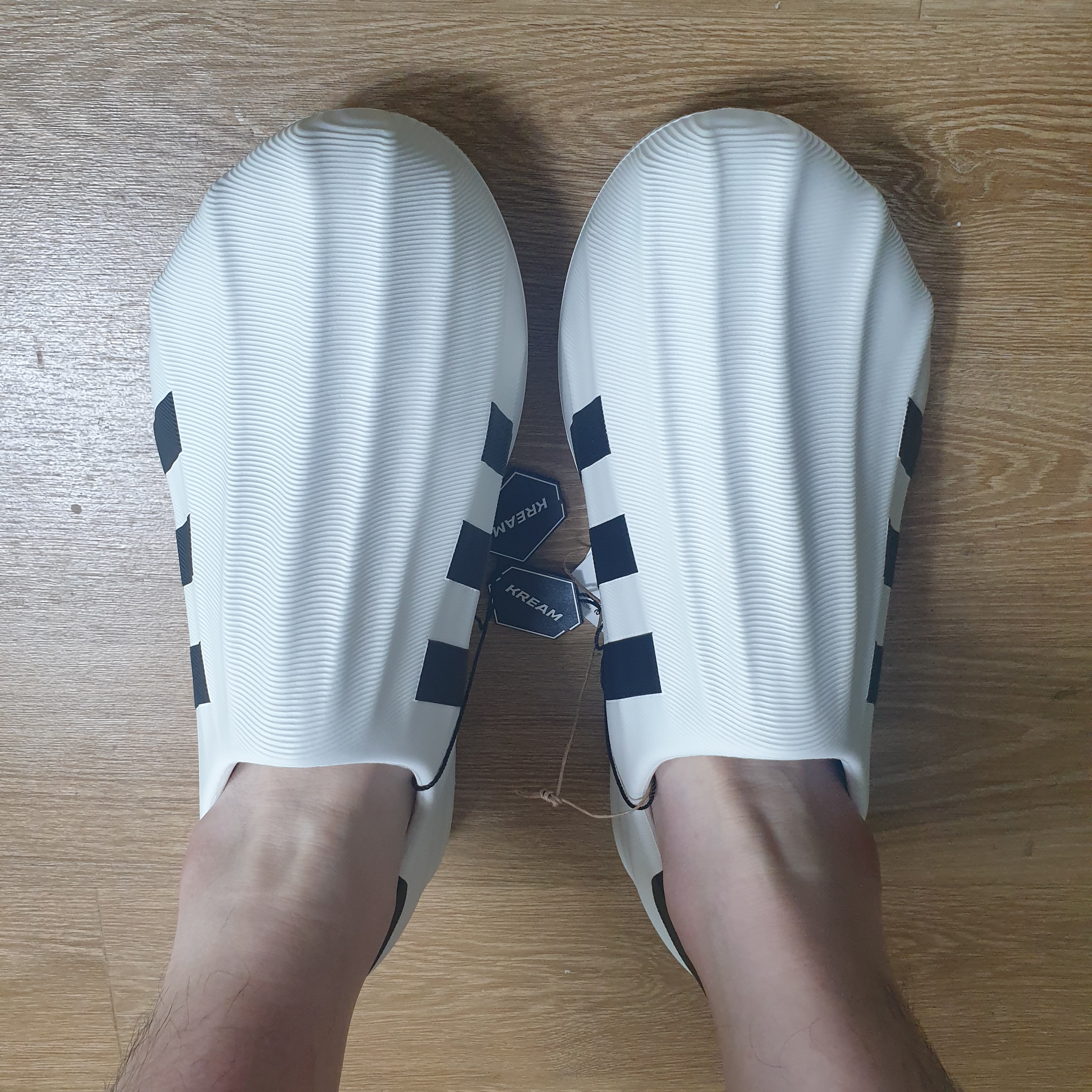 Adidas Adifom Superstar Core White 착용 스타일 - 2