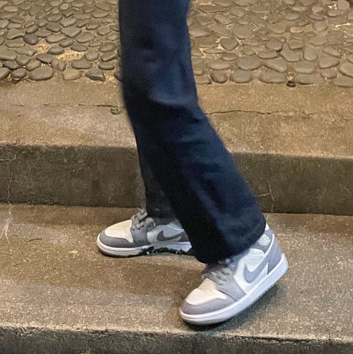 (W) Jordan 1 Mid Sail Stealth 착용 스타일 - 1