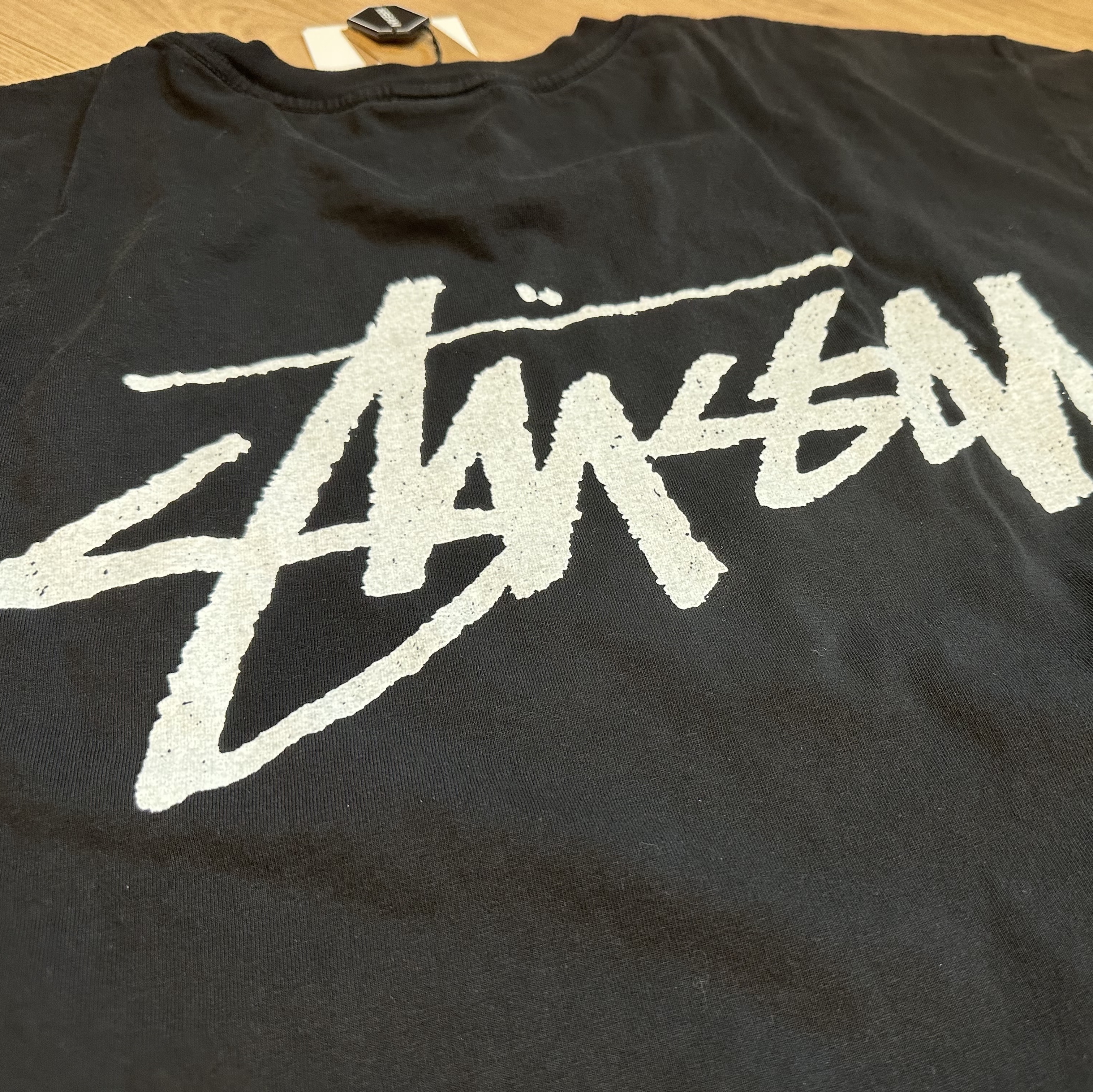Stussy x Our Legacy Work Shop Yin Yang Pigment Dyed T-Shirt Black, Nike x Stussy Beach Pants Off Noir 착용 스타일 - 3