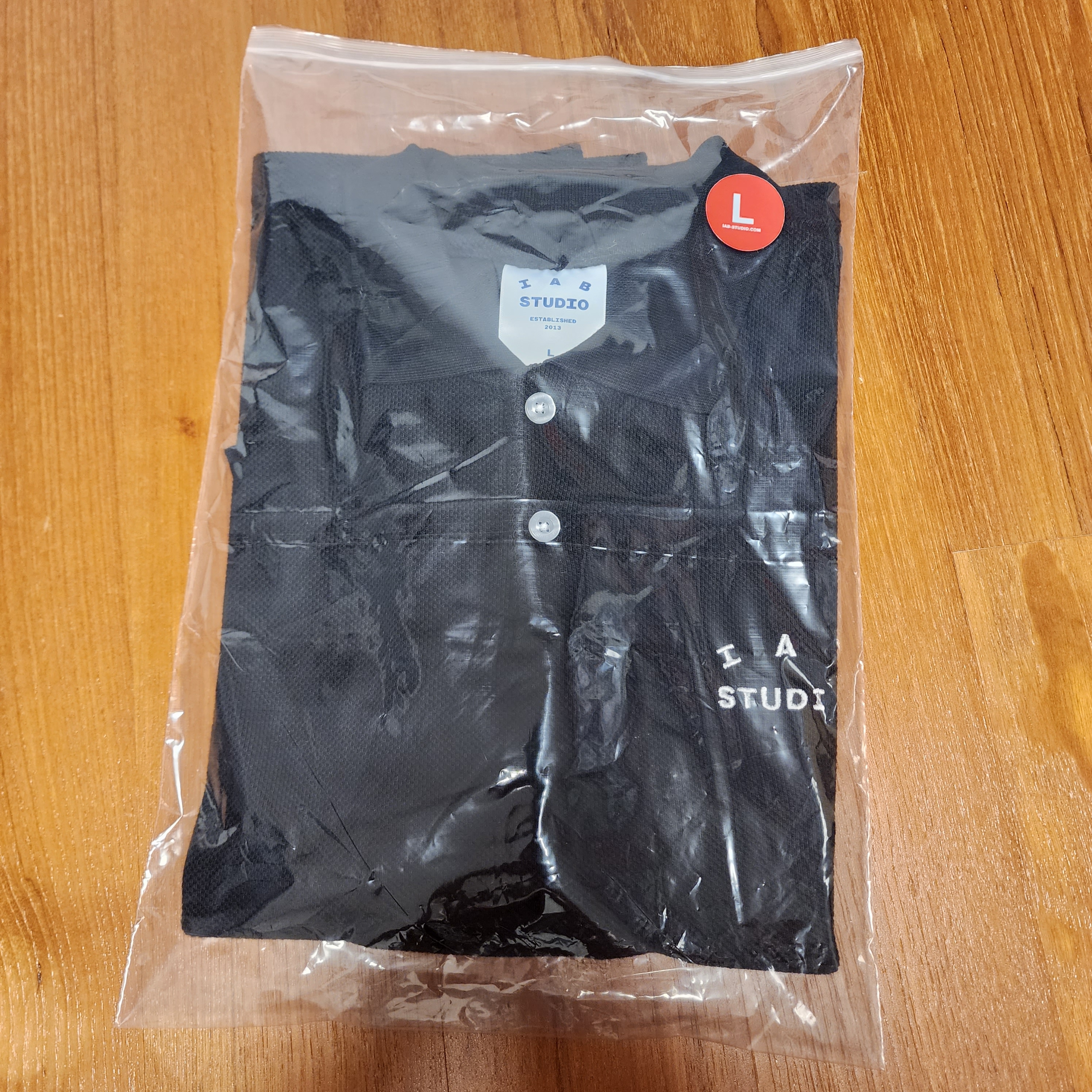 IAB Studio Cropped Pique Shirt Black - The Hyundai Seoul Exclusive 착용 스타일 - 5