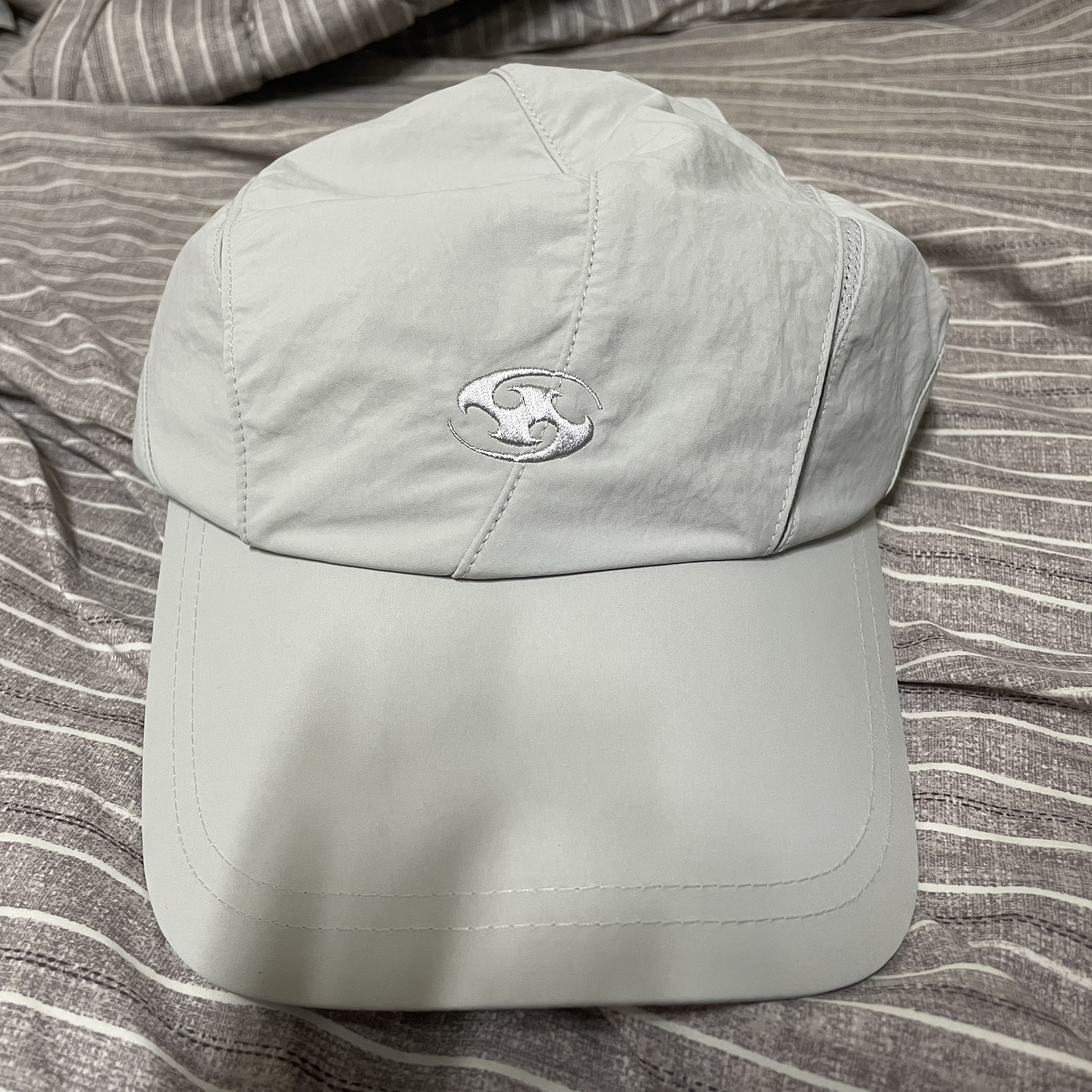 Sansan Gear Wing Cap Grey - 23SS 착용 스타일