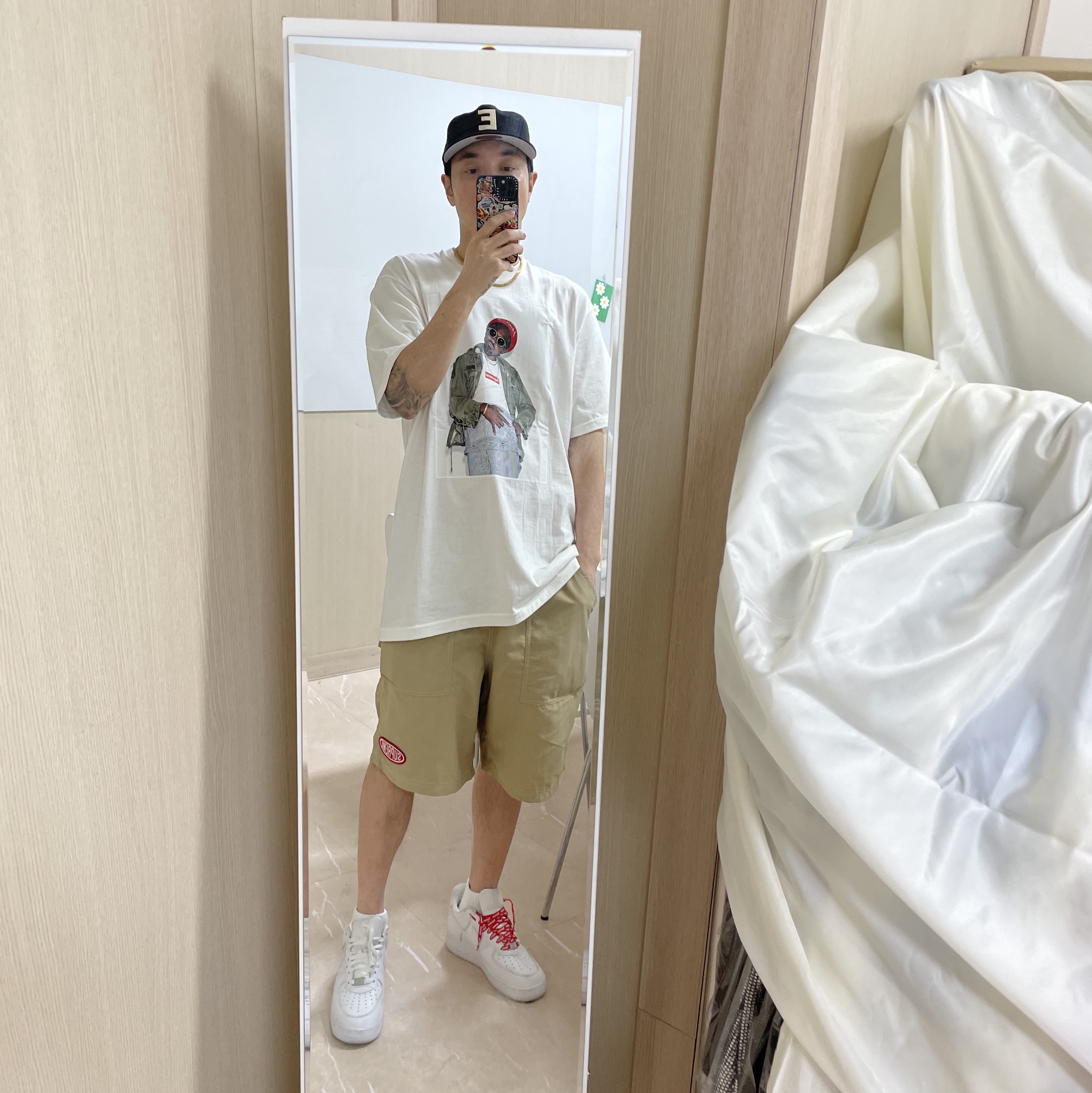 Essentials x New Era E Trucker Cap Black, Supreme Andre 3000 T-Shirt White - 22FW 착용 스타일