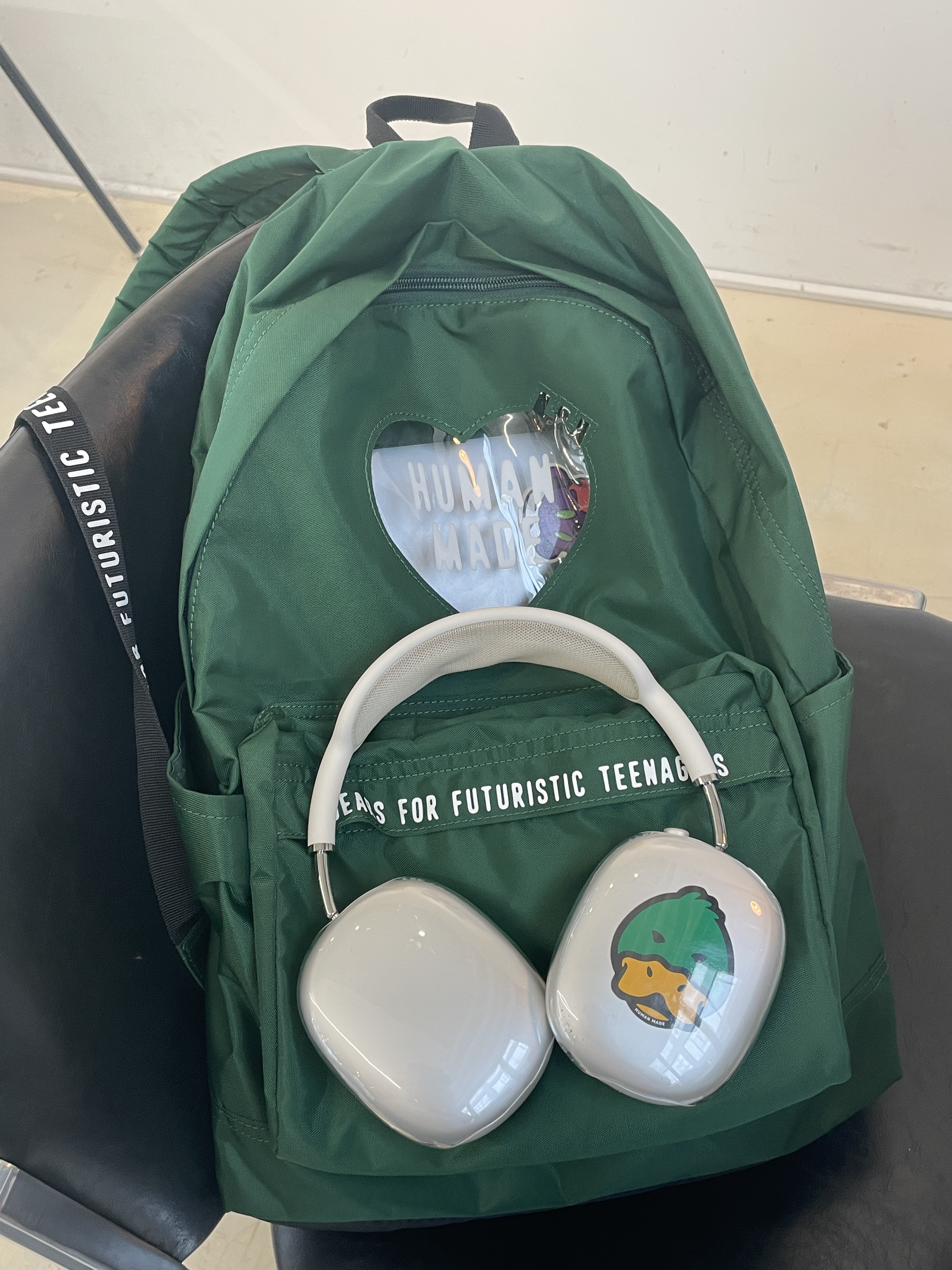 Human Made Nylon Heart Backpack Green, Apple AirPods Max Lightning Silver (Korean Ver.) 착용 스타일