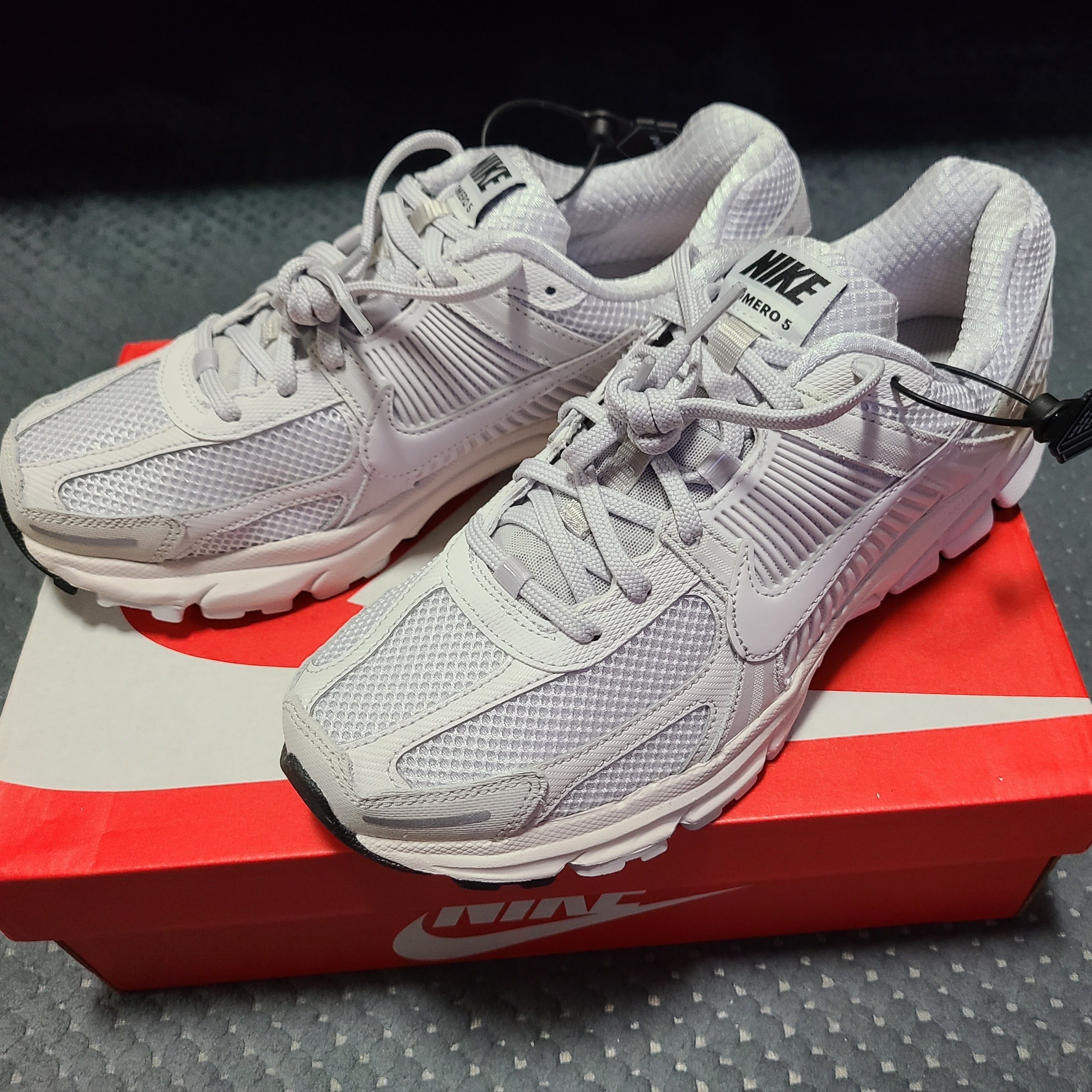 Nike Zoom Vomero 5 SP Vast Grey 2023 착용 스타일 - 3