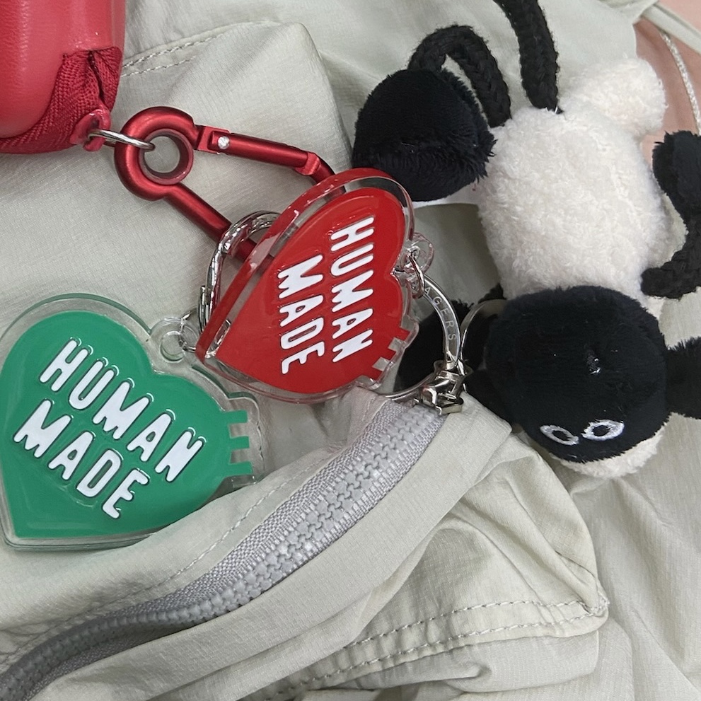 Human Made Heart Keyring Red 착용 스타일