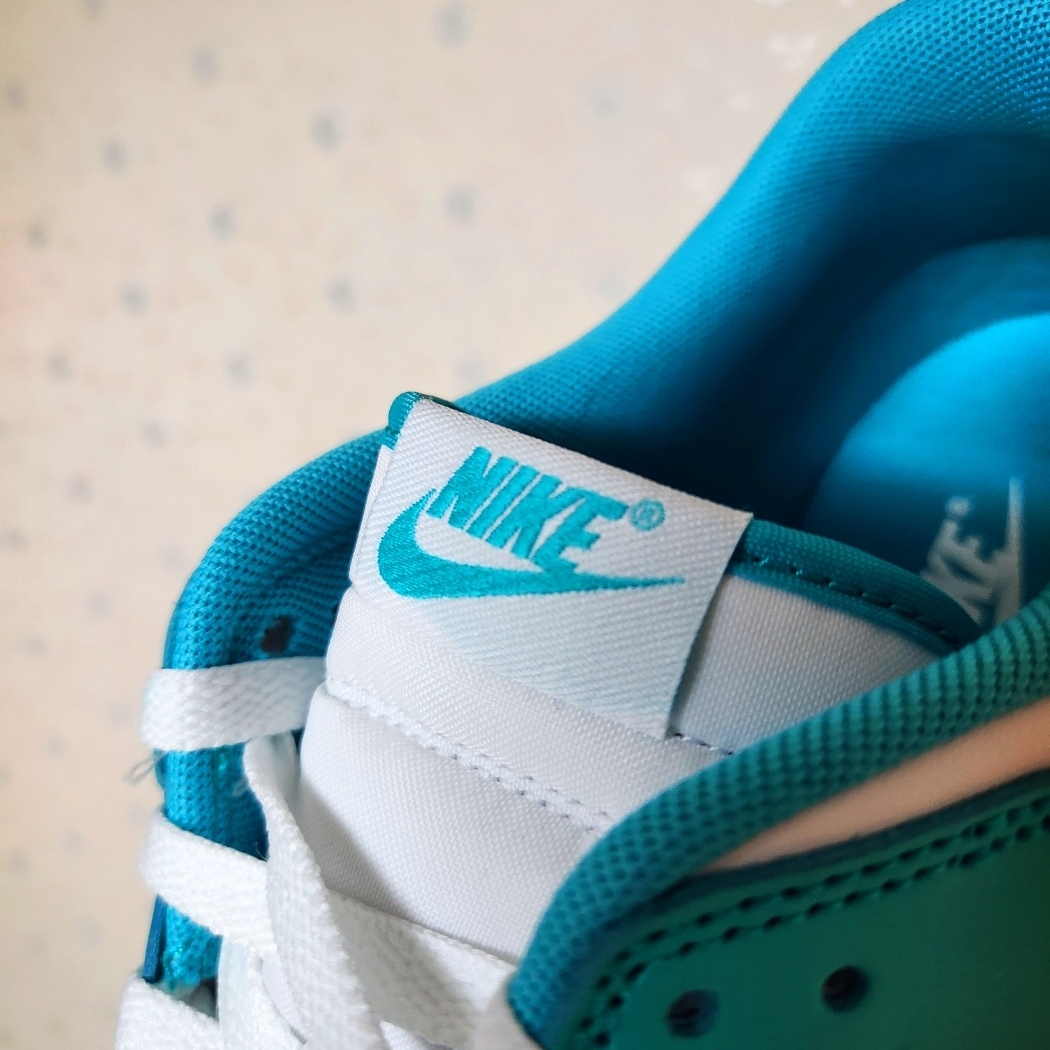 Nike Dunk Low White Clear Jade 착용 스타일 - 4