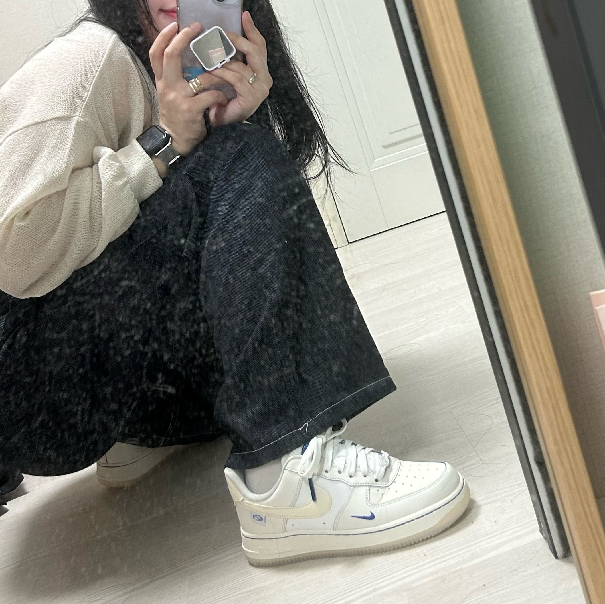 (W) Nike Air Force 1 '07 LX Game Royal Sail 착용 스타일
