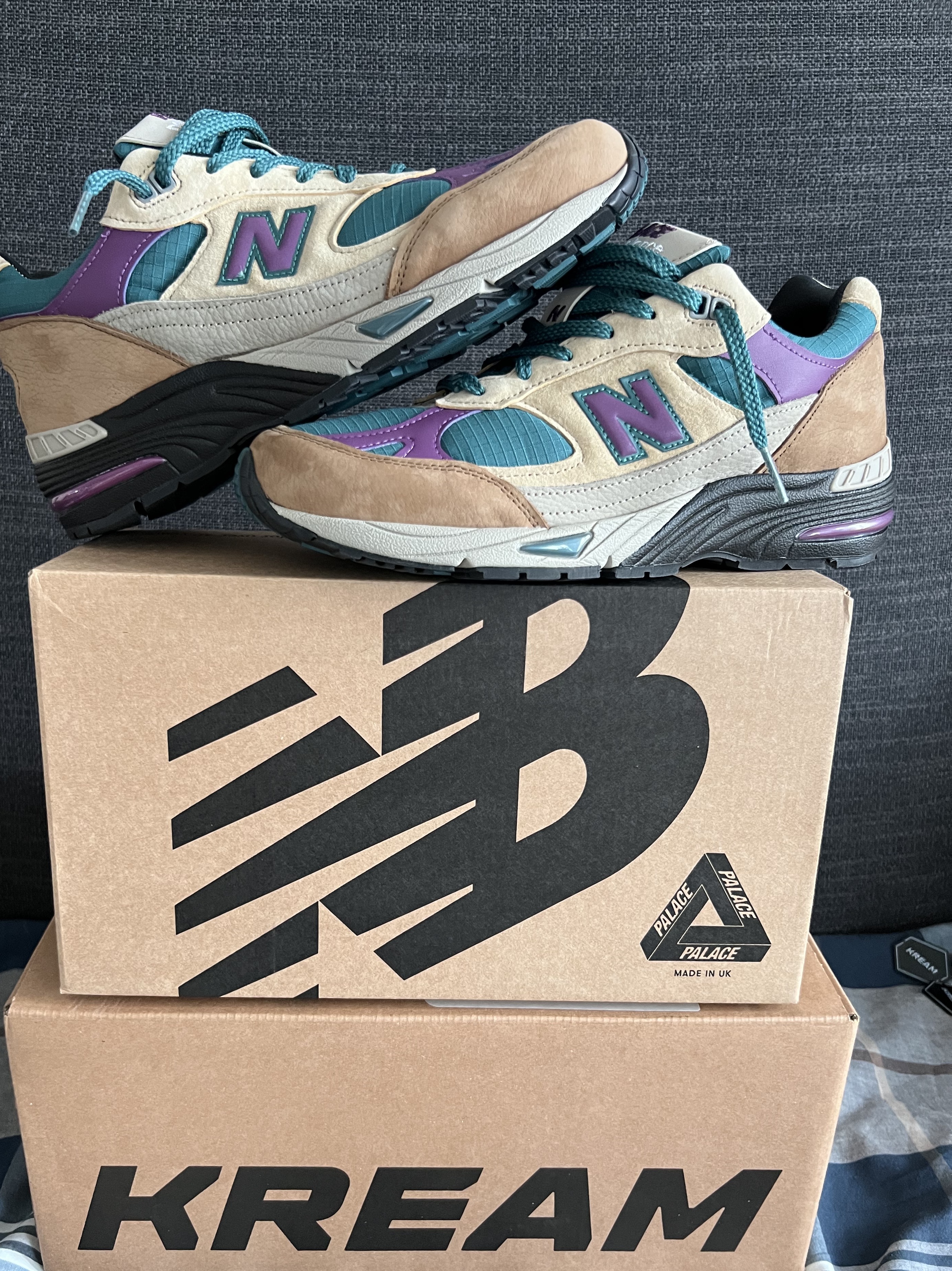 New Balance x Palace 991 Made in UK Teal Brown 착용 스타일 - 1