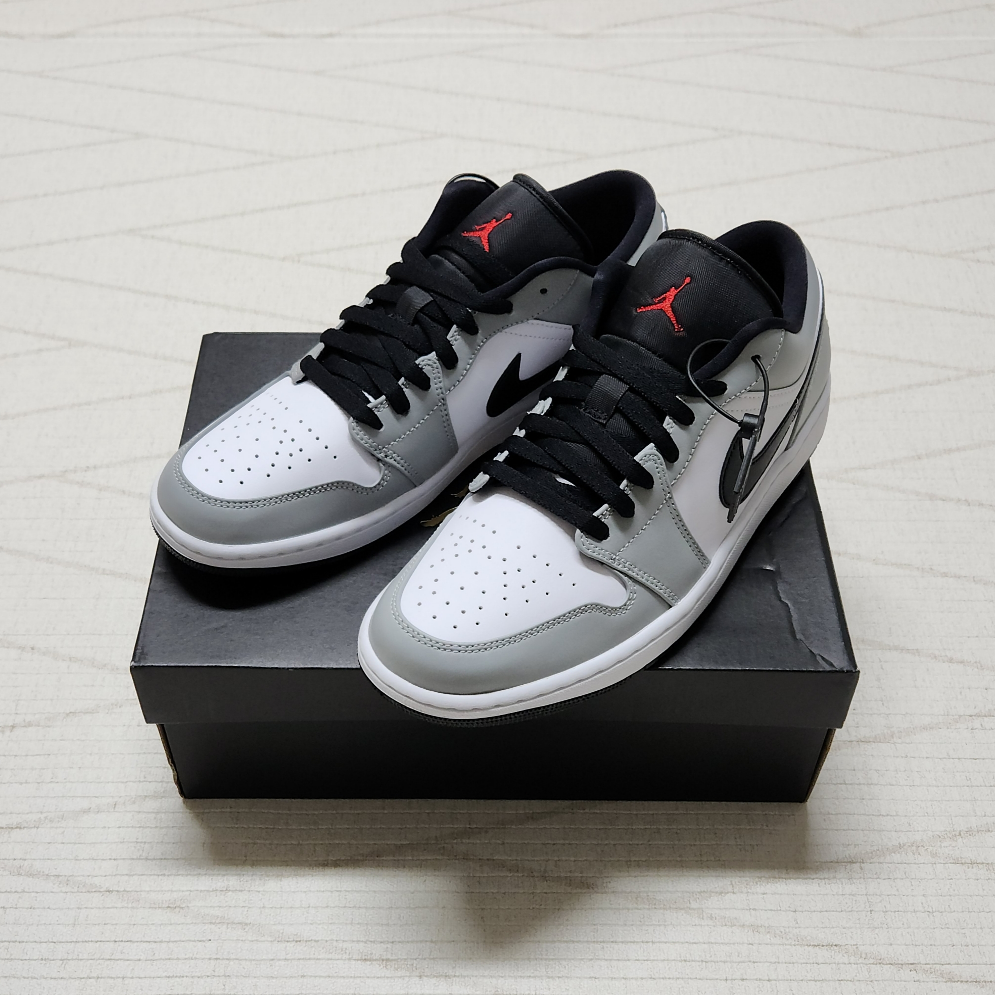 Jordan 1 Low Light Smoke Grey 착용 스타일 - 1