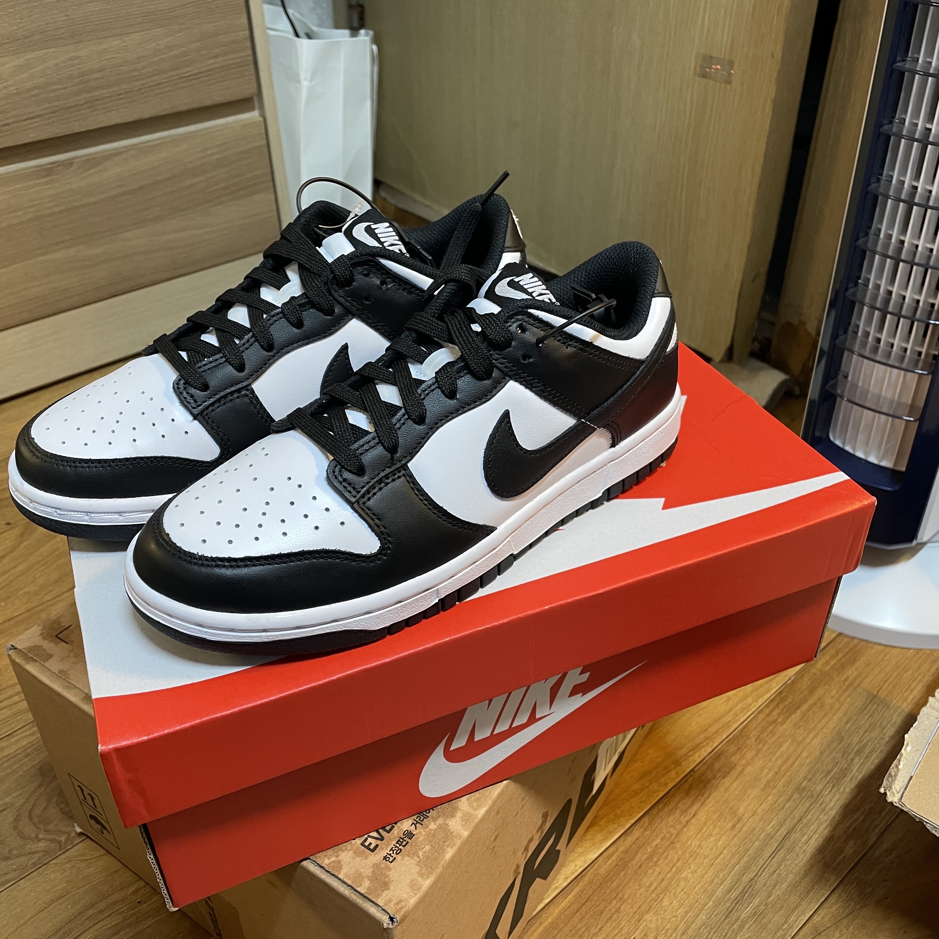 (W) Nike Dunk Low Black 착용 스타일