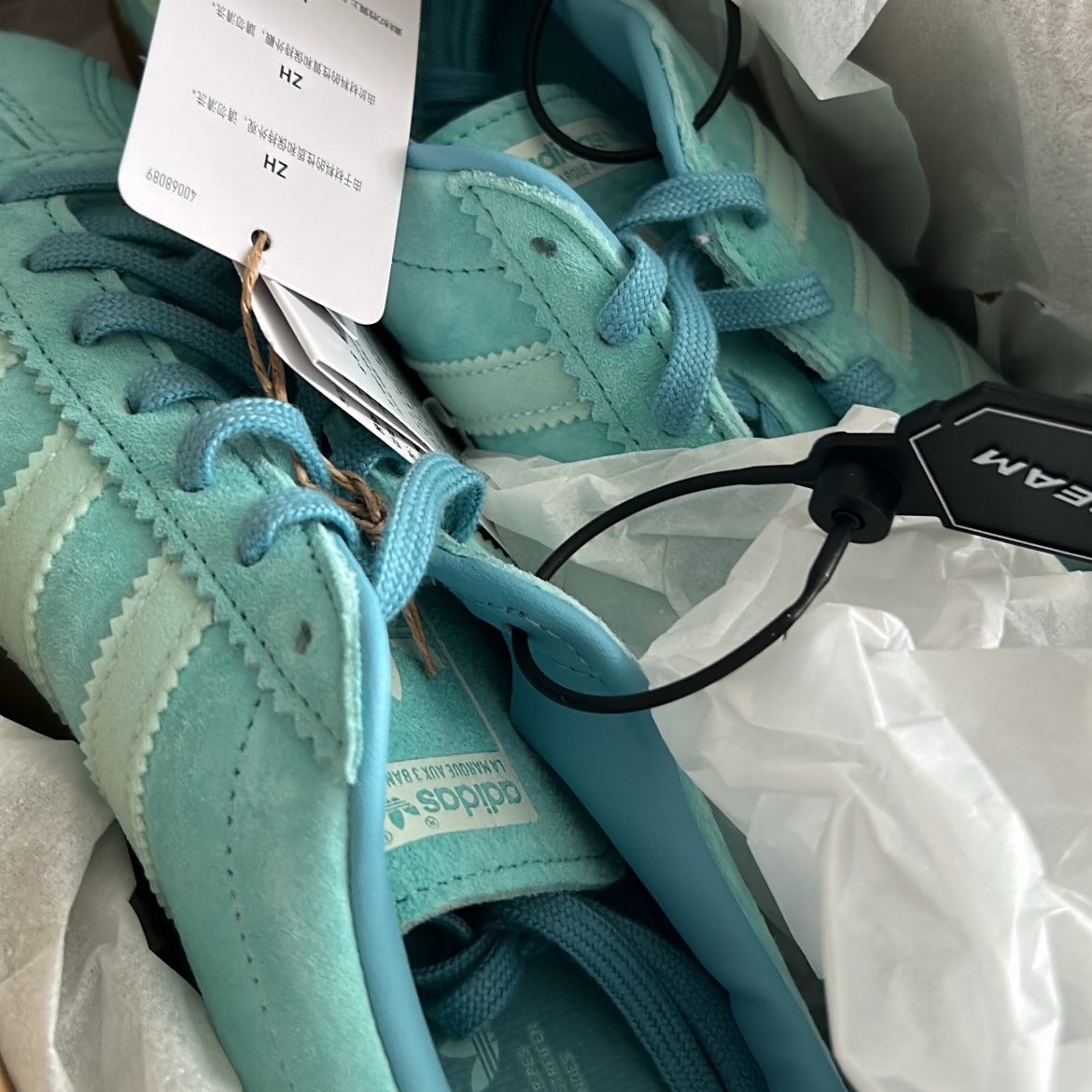 Adidas Bermuda Easy Mint 착용 스타일 - 2