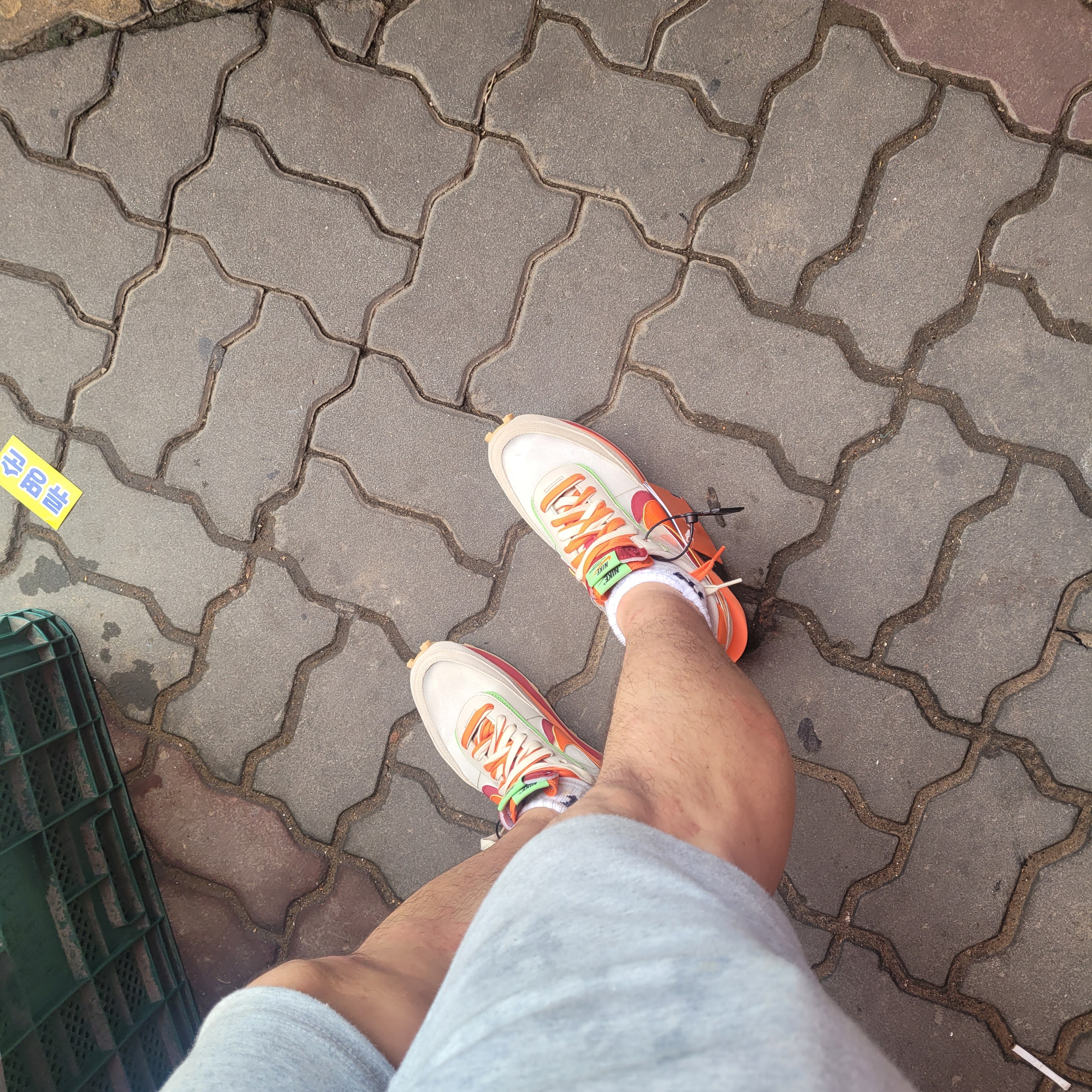 Nike x Sacai x Clot LDWaffle Orange Blaze 착용 스타일 - 3