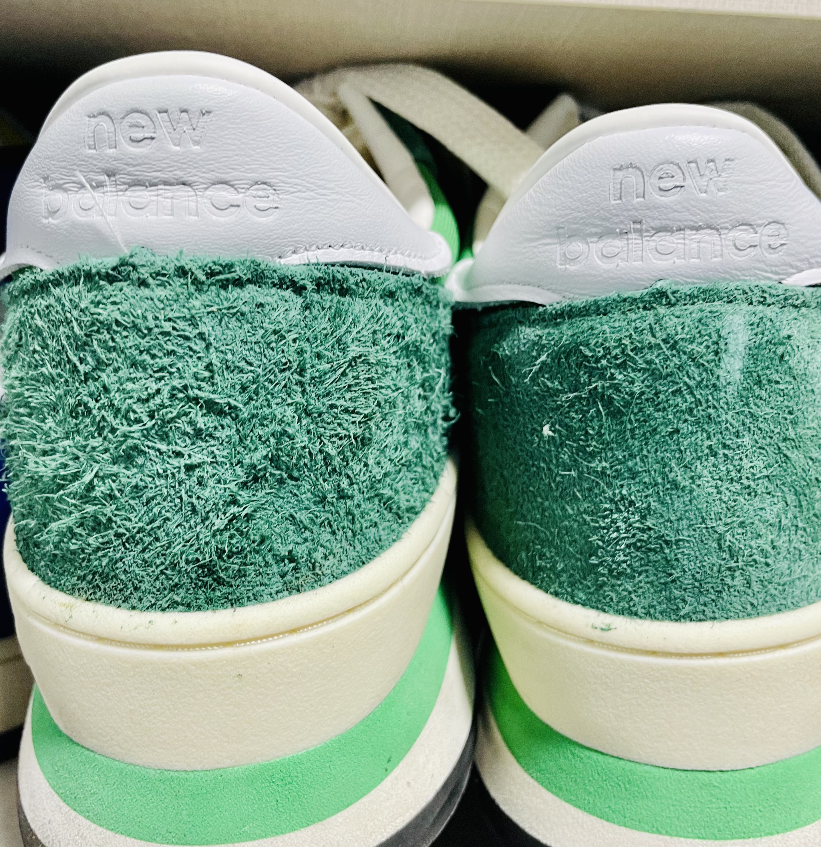 New Balance 990v1 Made in USA Green Gold 착용 스타일