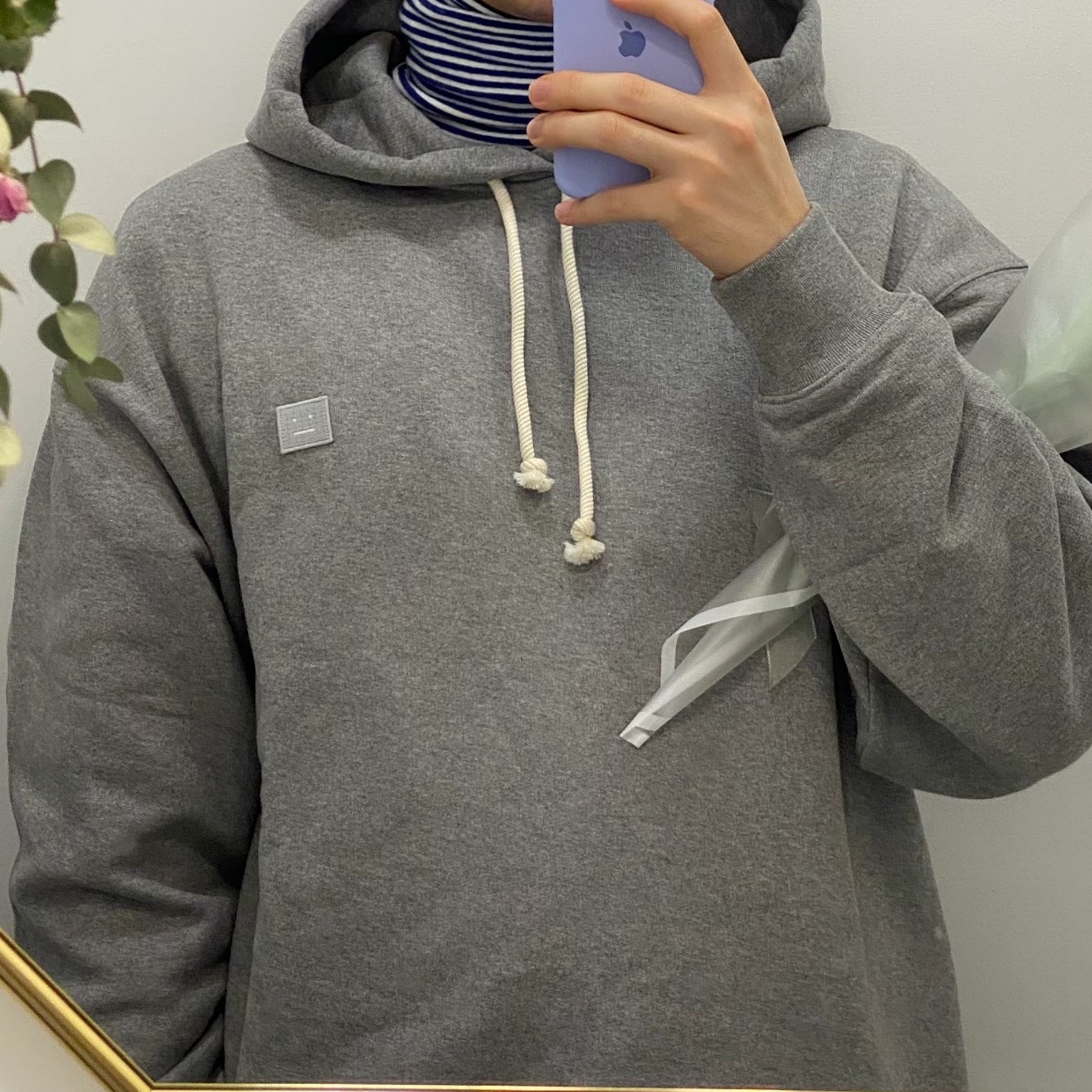 Acne Studios Hooded Sweatshirt Light Grey Melange 착용 스타일