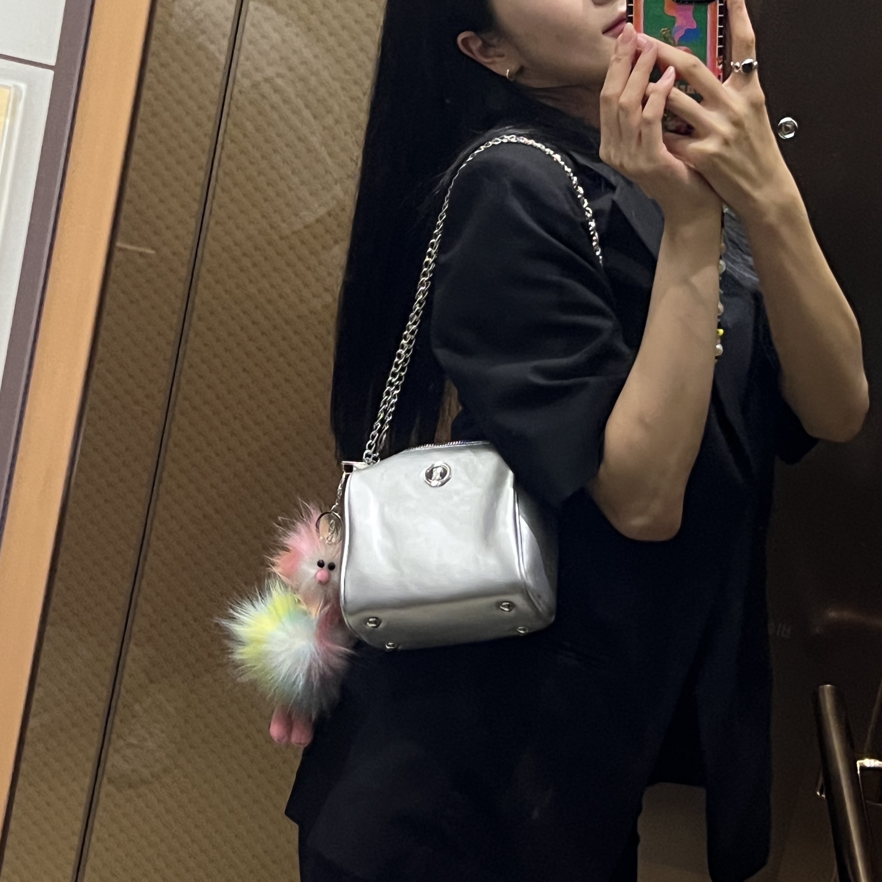 Cosymosy Ugly Bird Keyring Rainbow 착용 스타일 - 1