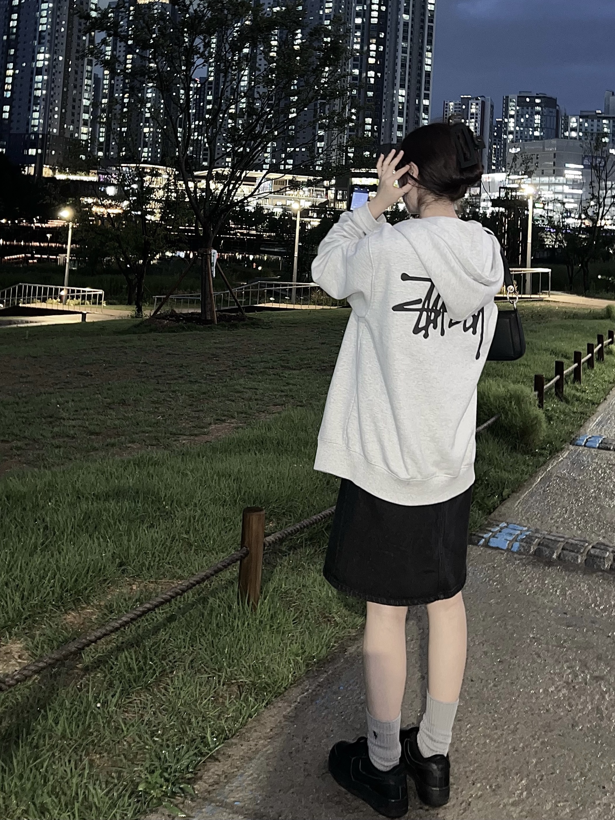 Stussy Basic Stussy Zip Hoodie Ash Heather 2023, Nike Air Force 1 '07 Low Triple Black 착용 스타일