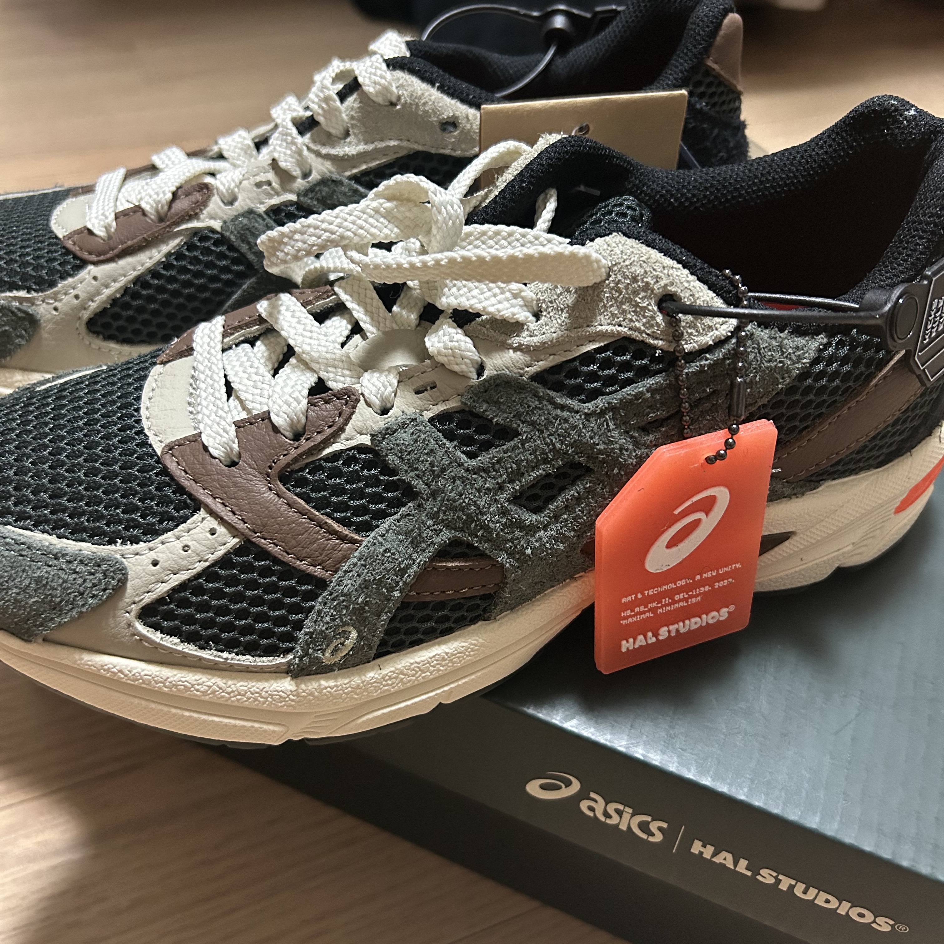 Asics x Hal Studios Gel-1130 MK-II Forest 착용 스타일 - 2