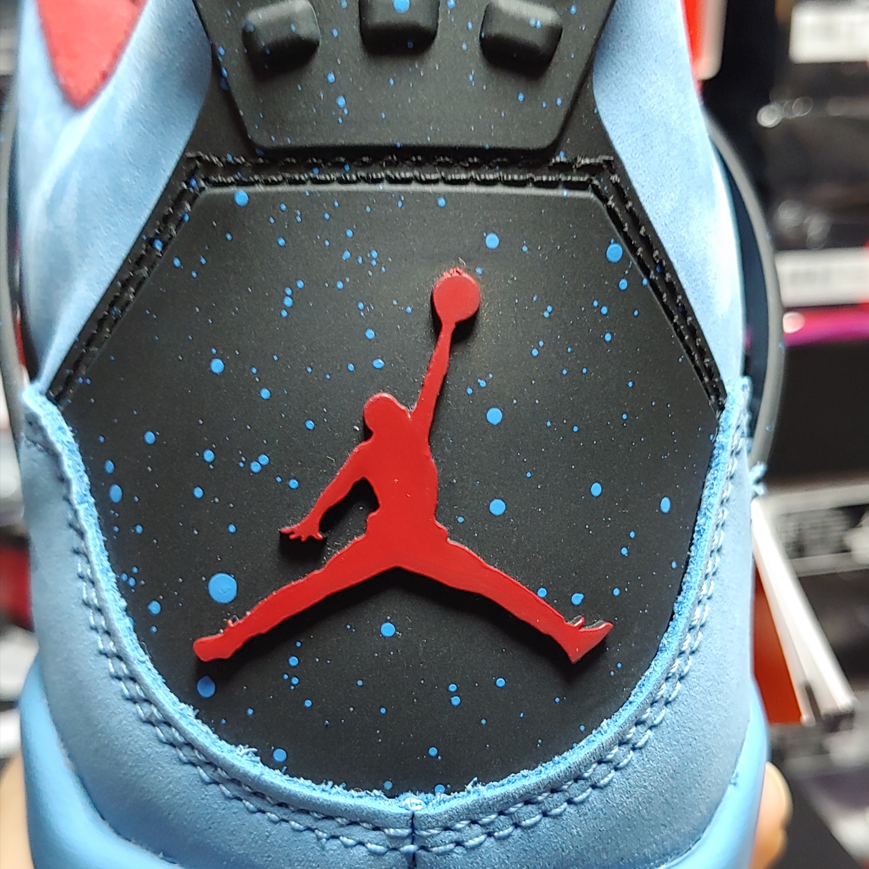 Jordan 4 x Travis Scott Retro Cactus Jack, Jordan 1 Retro High OG Chicago 2015 착용 스타일 - 2
