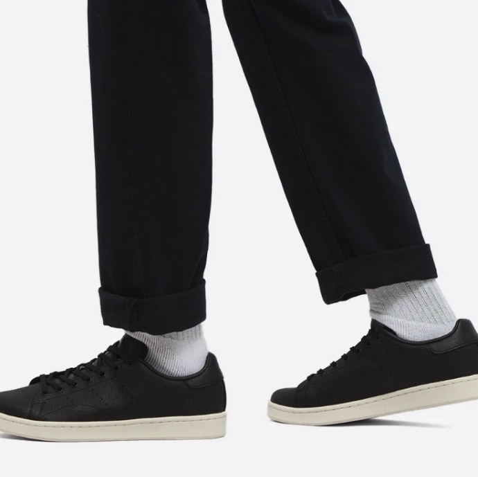 Adidas Stan Smith H Core Black Chalk White 착용 스타일 - 1