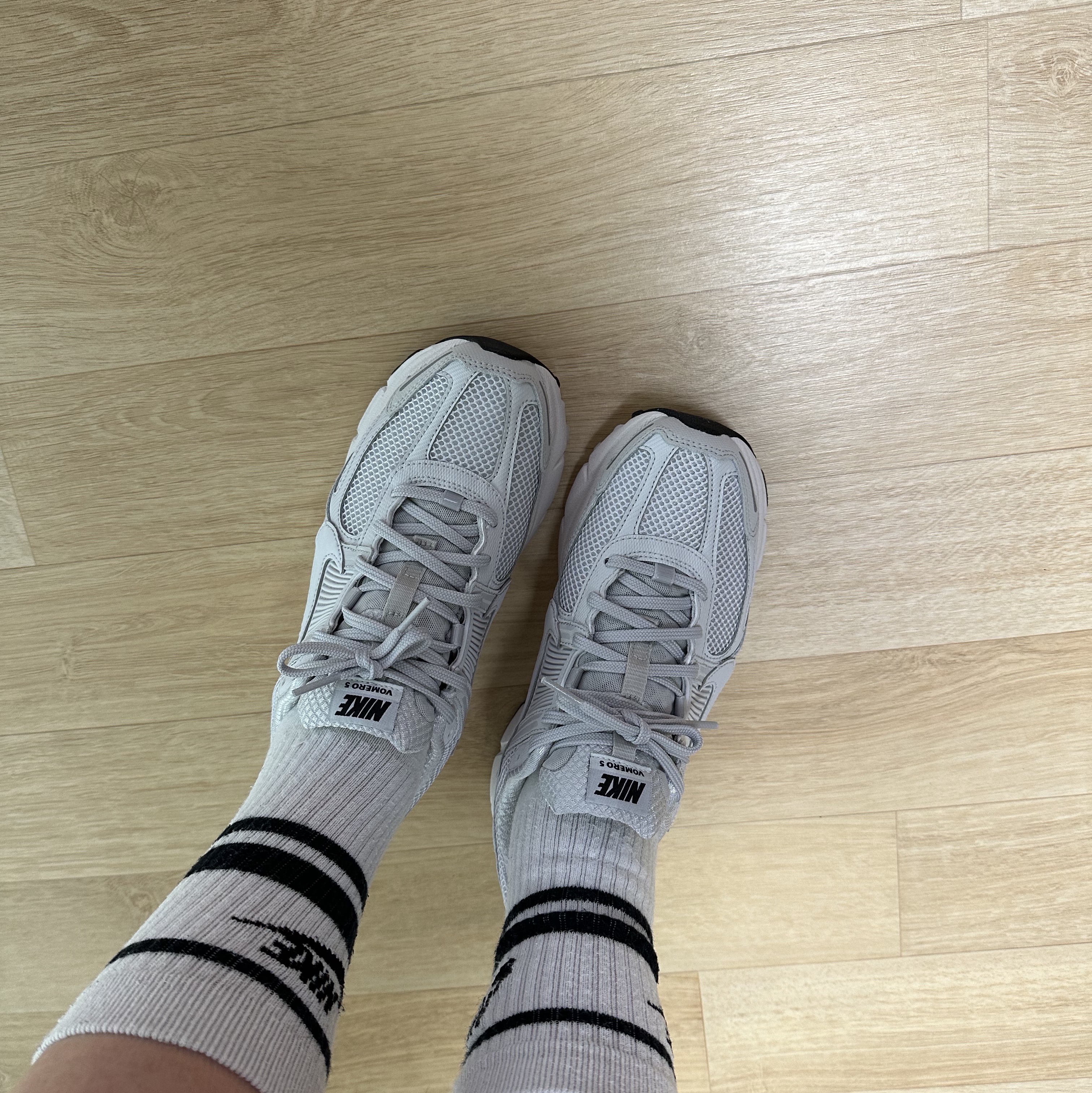 Nike Zoom Vomero 5 SP Vast Grey 2023 착용 스타일