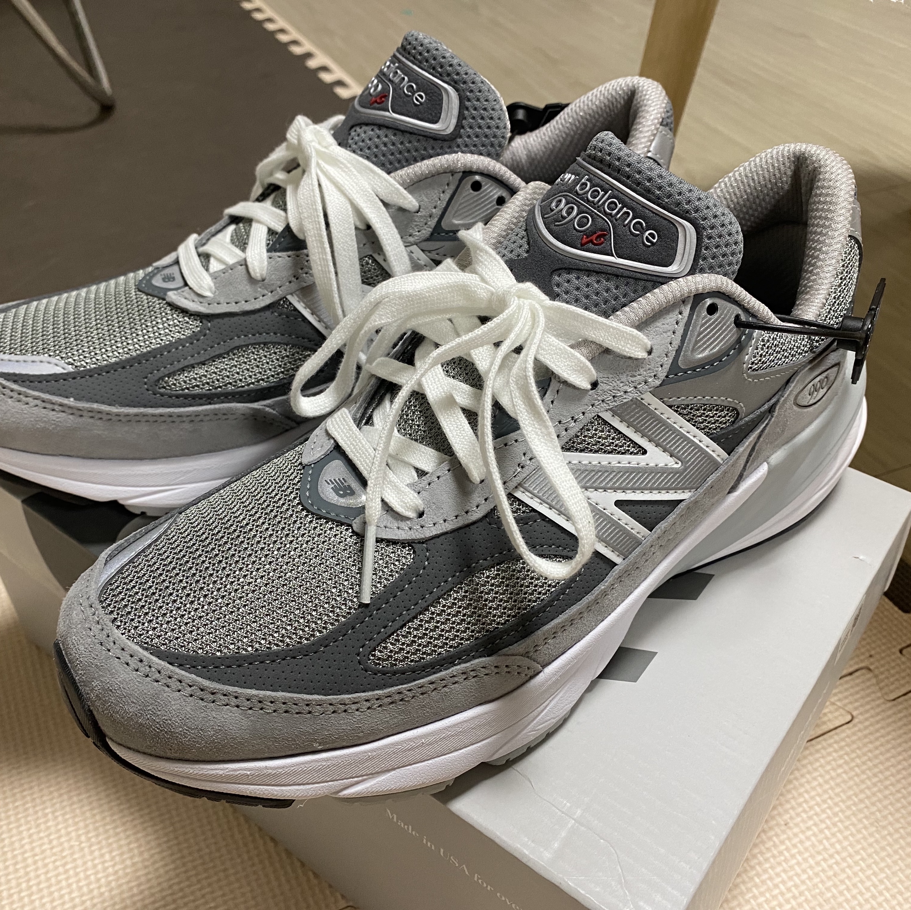 New Balance 990v6 Made in USA Grey - D Standard 착용 스타일