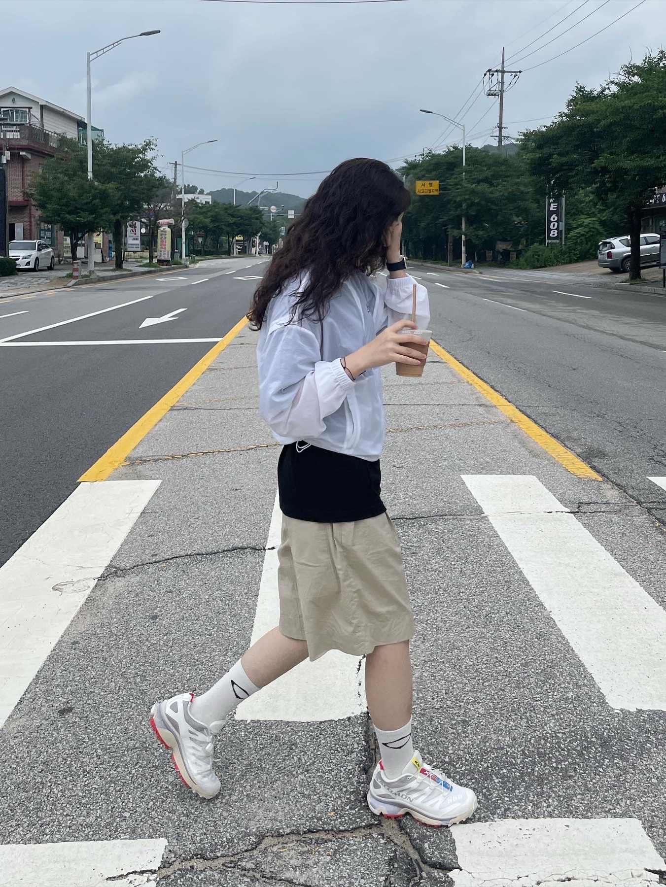Salomon XT-4 Vanilla Ice 착용 스타일 - 1
